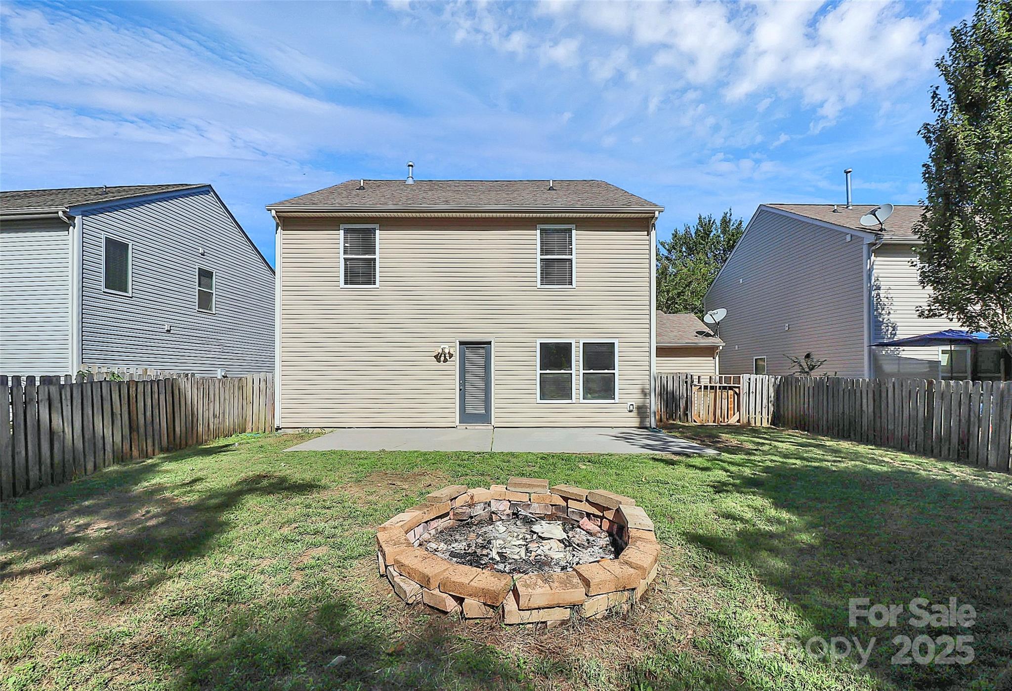 15705 Lakepoint Forest Drive