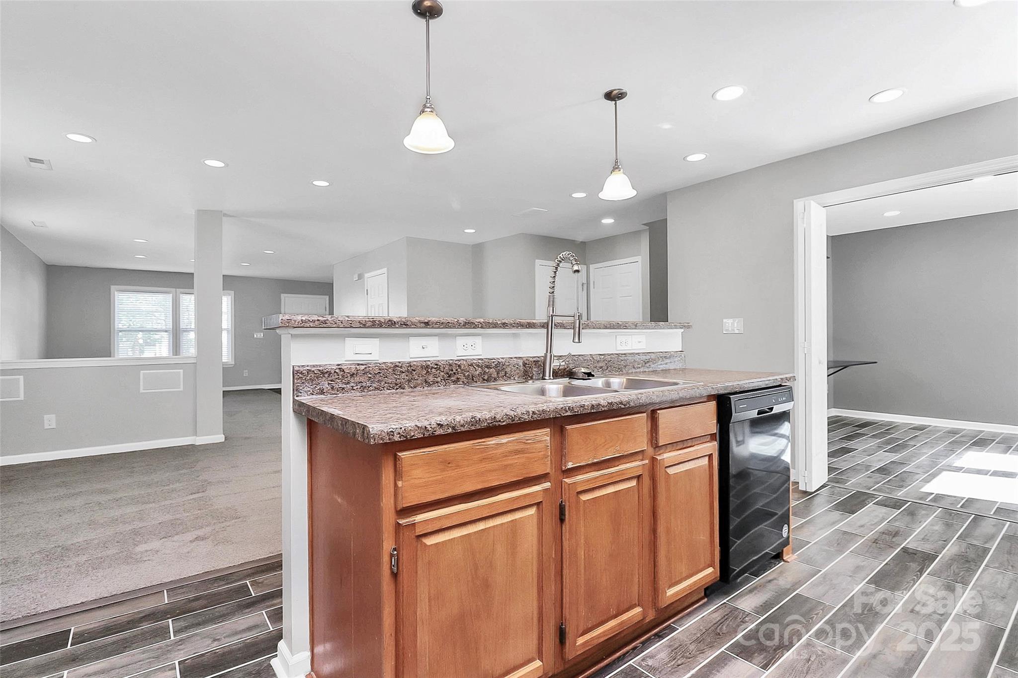 15705 Lakepoint Forest Drive