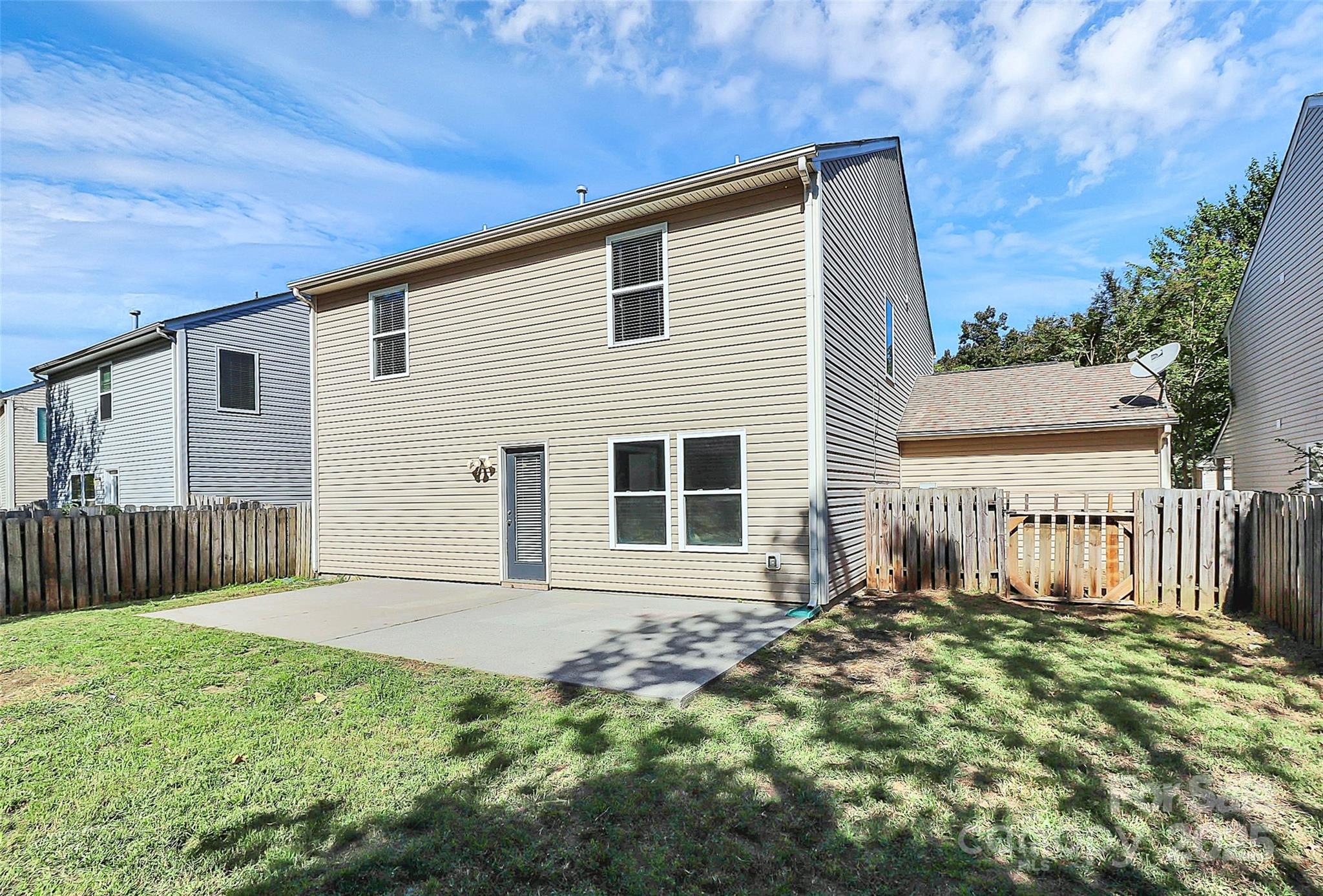 15705 Lakepoint Forest Drive