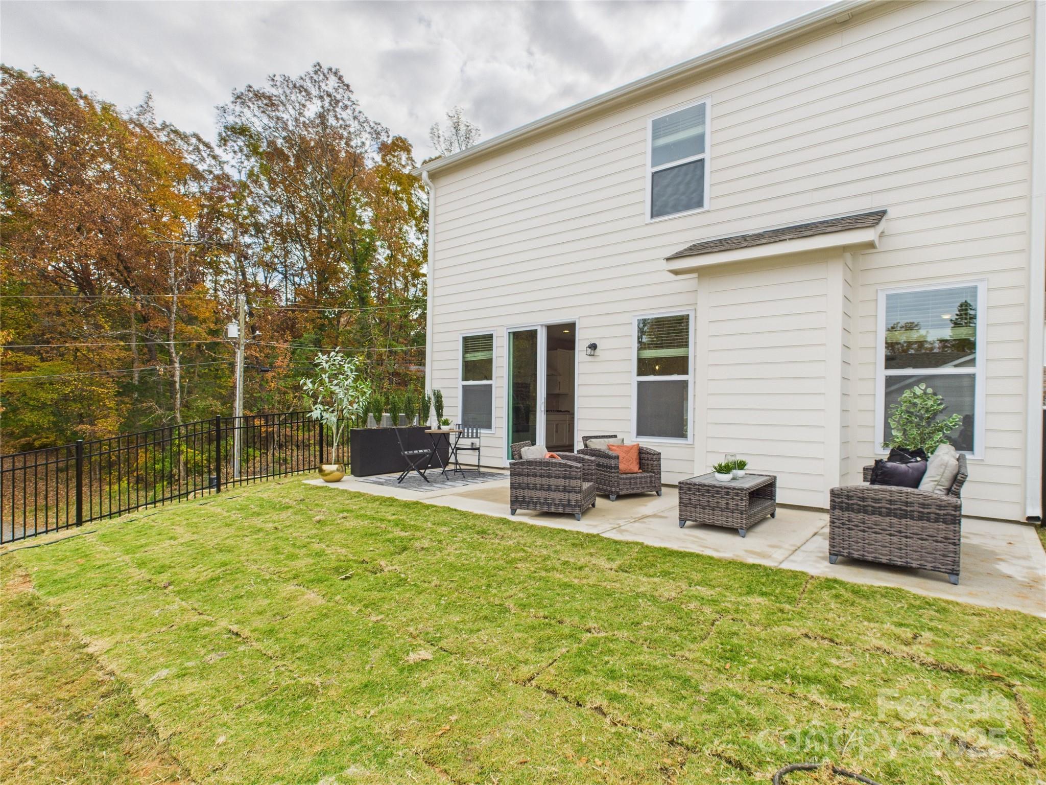 1704 Coral Bark Lane Unit: 19