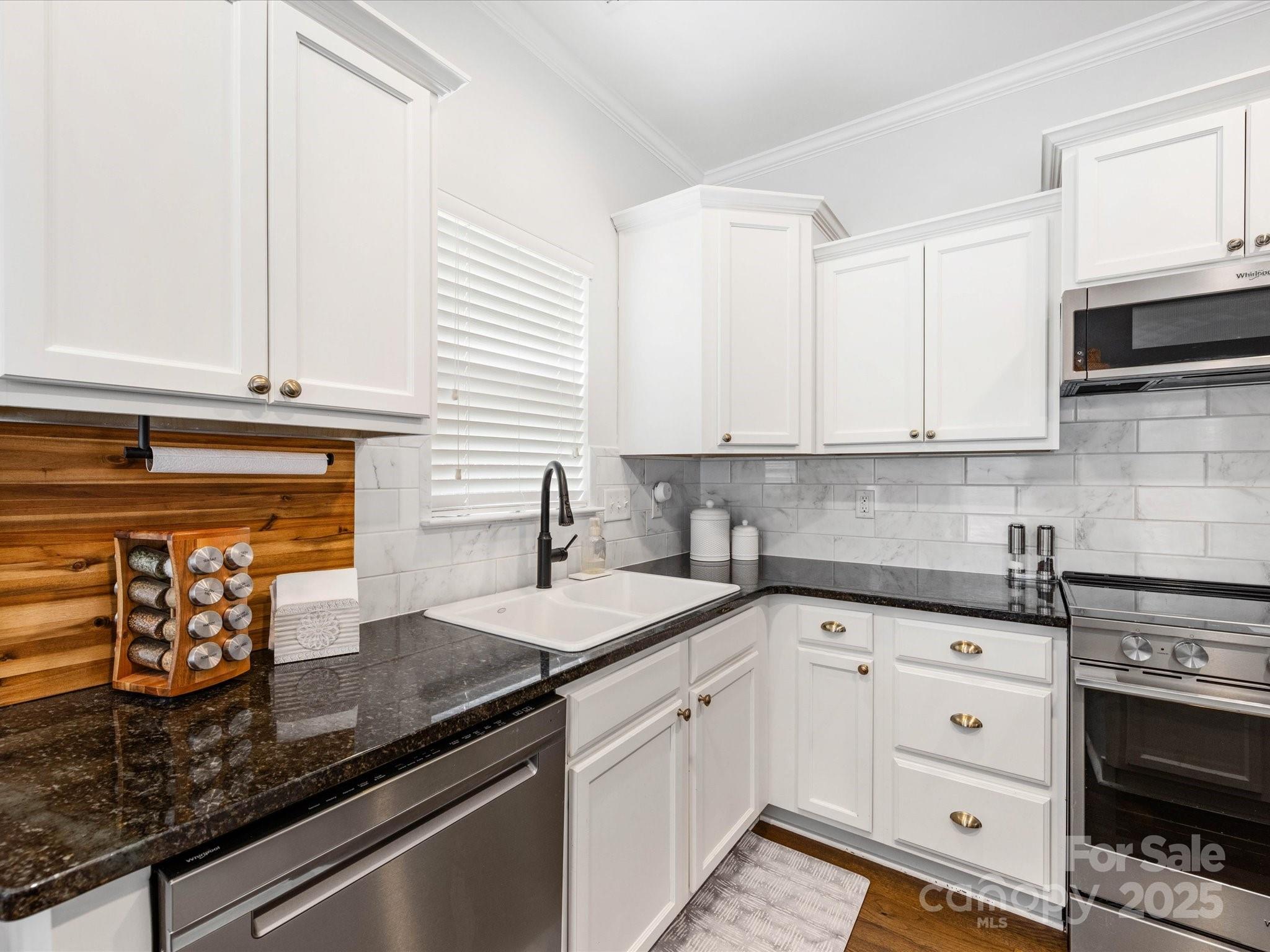 4303 Patriots Hill Road