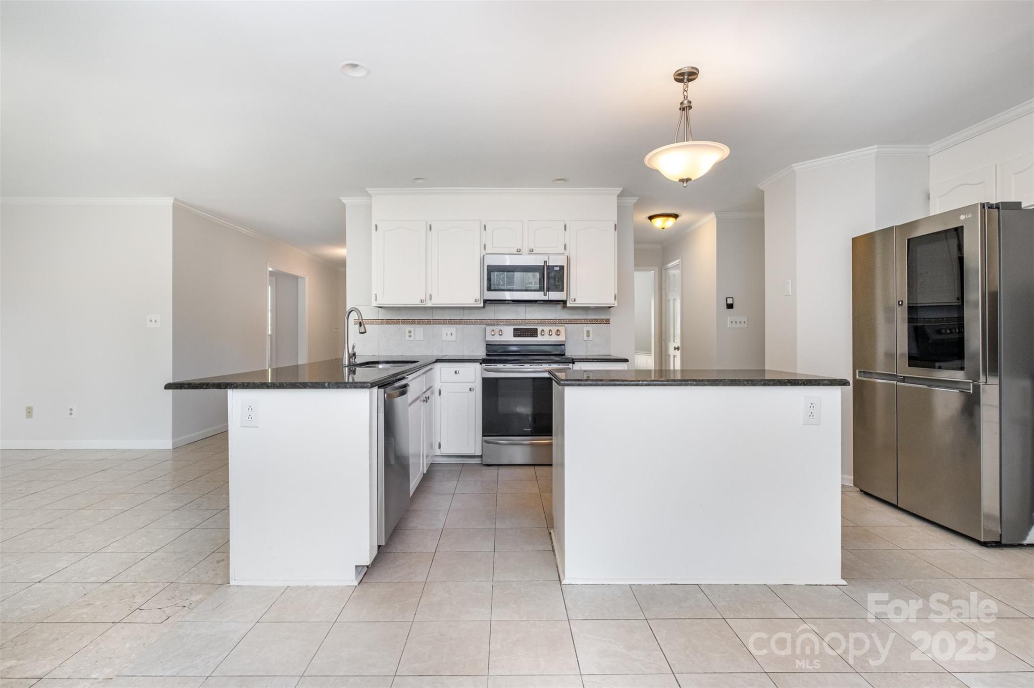 417 Vincent Court