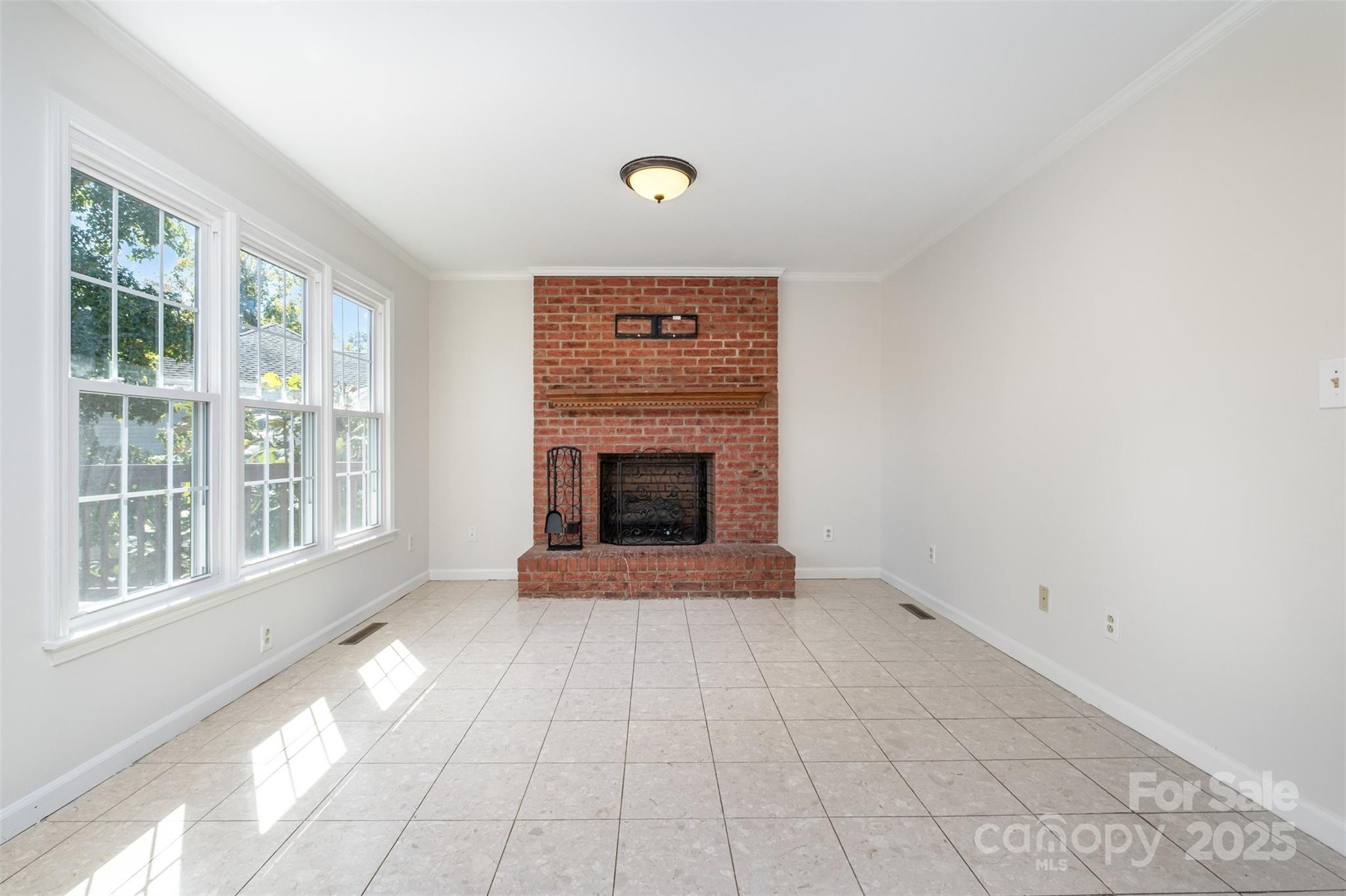 417 Vincent Court