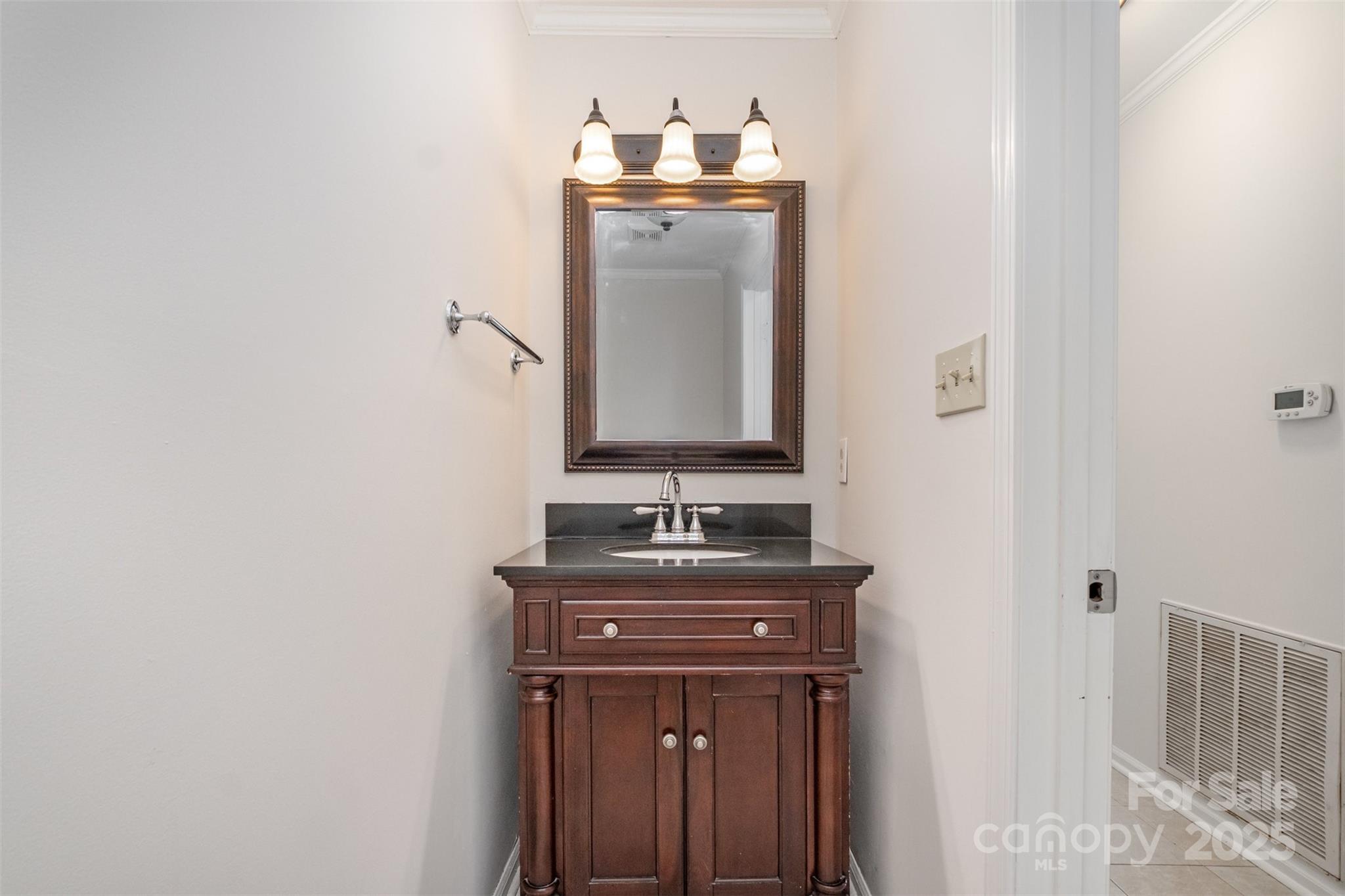 417 Vincent Court