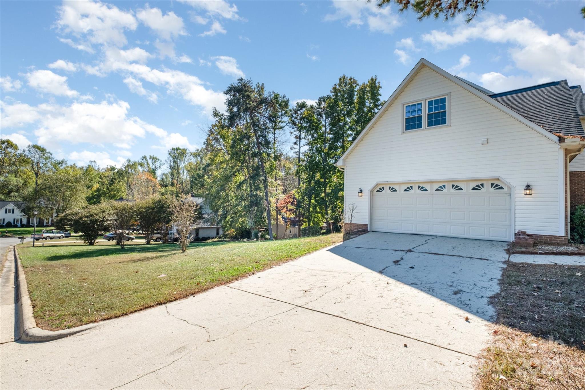 417 Vincent Court
