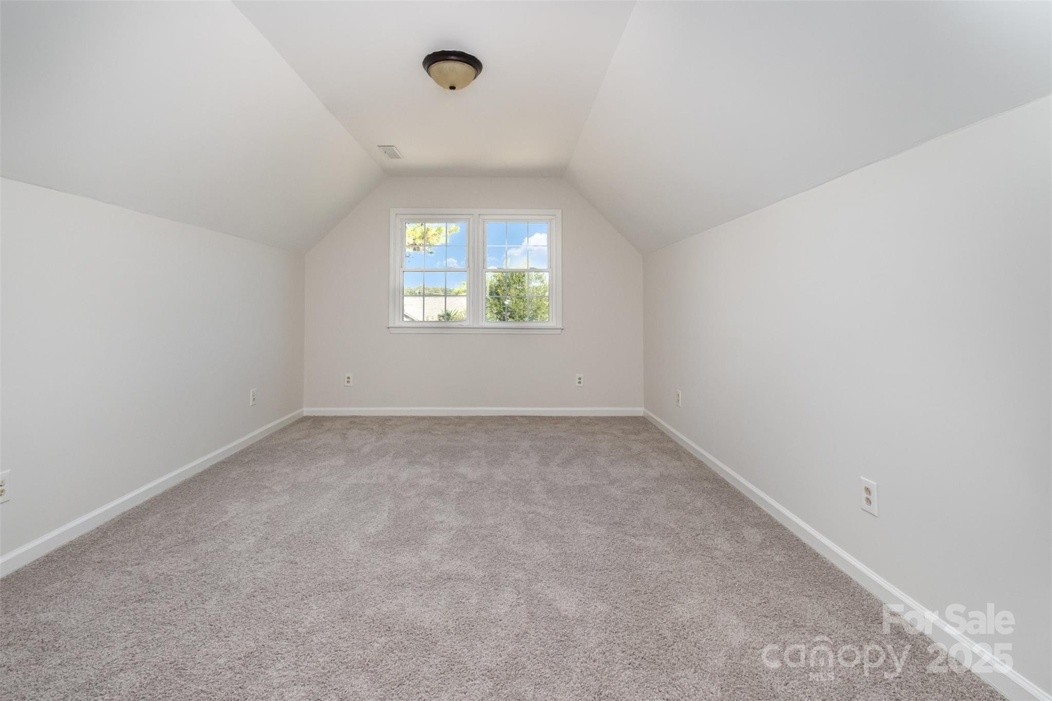 417 Vincent Court