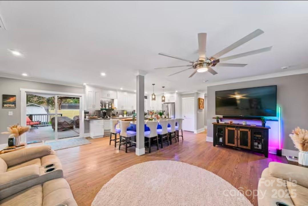 4121 Sheridan Drive
