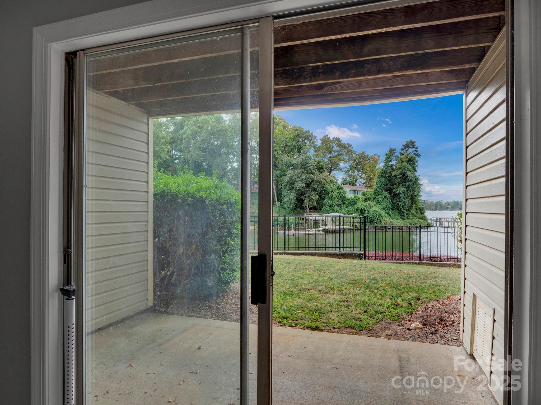 14043 Queens Harbor Road