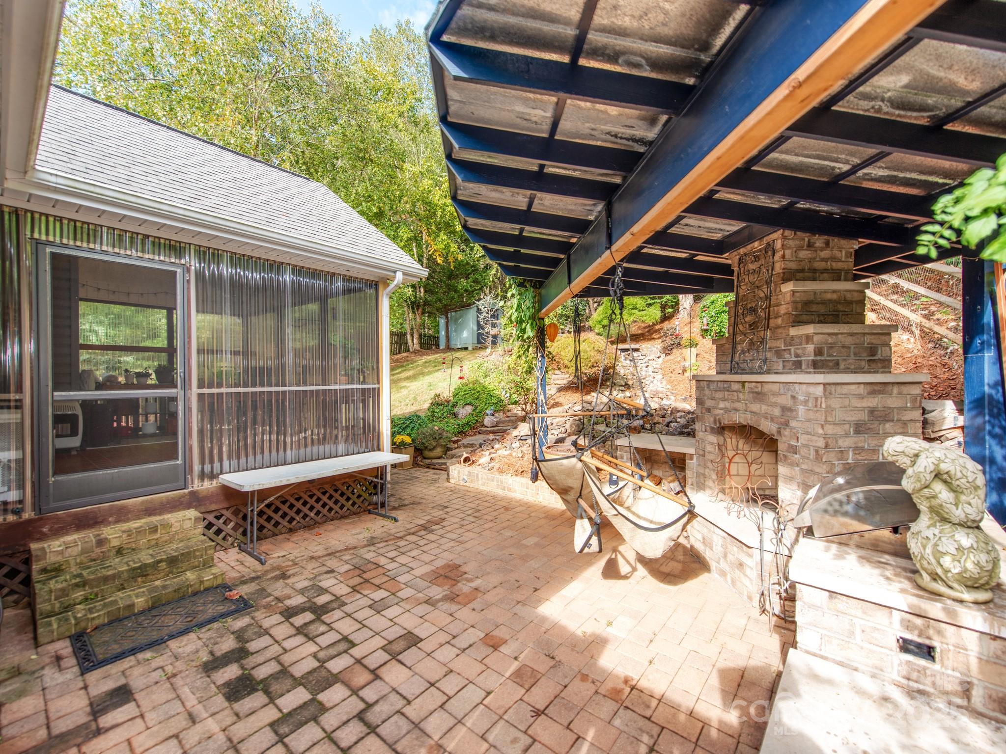 309 Brightwood Court SW