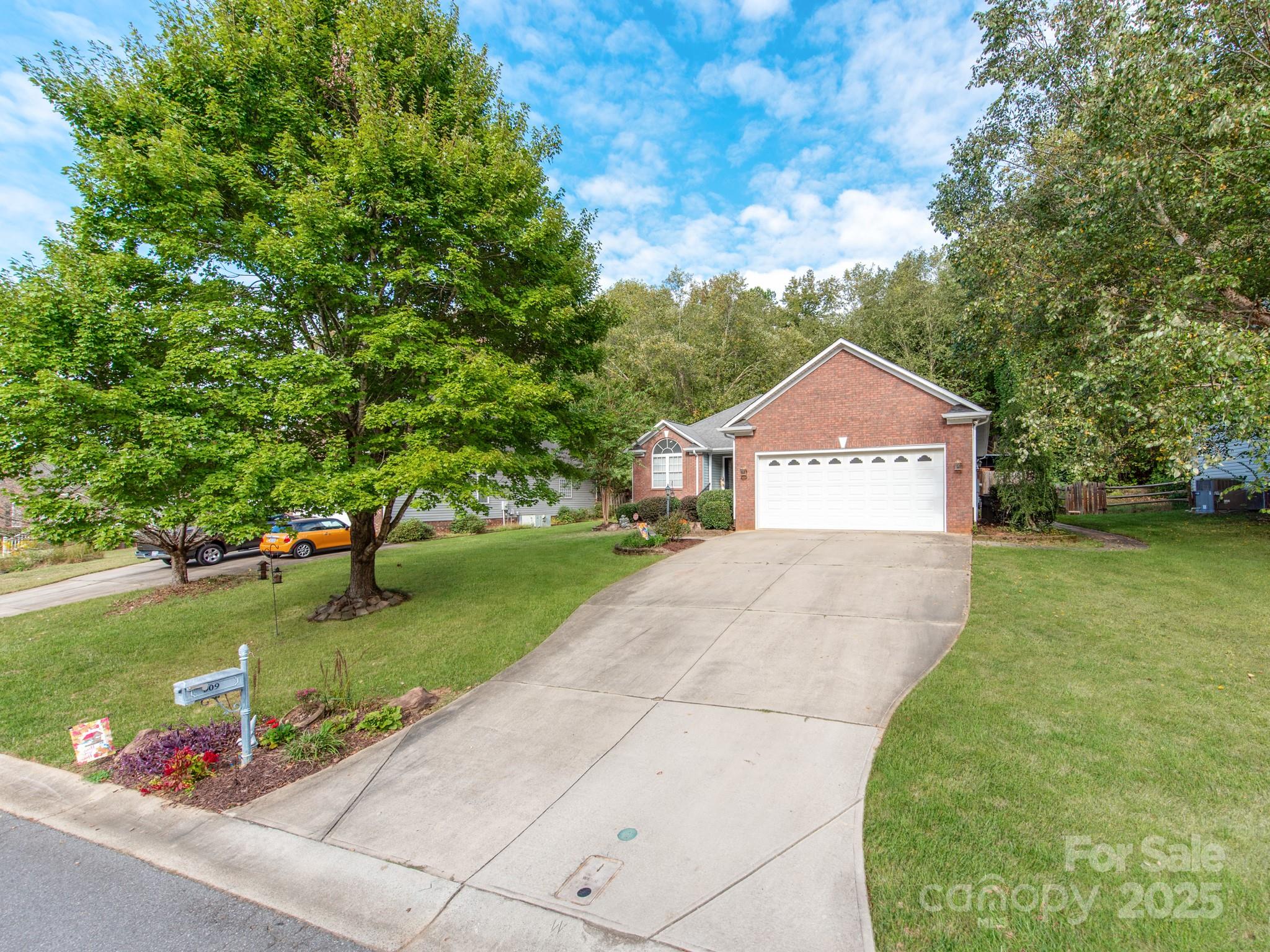 309 Brightwood Court SW