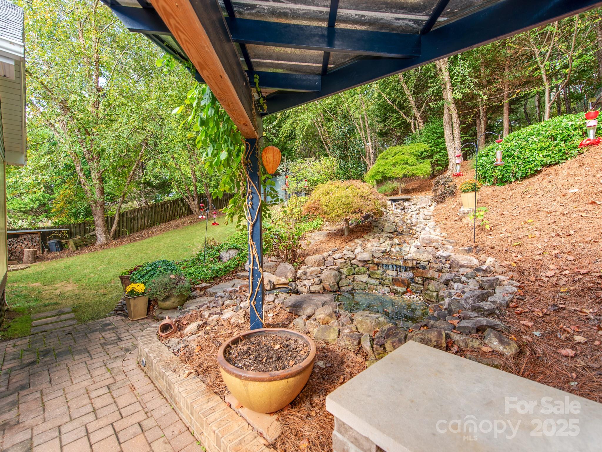 309 Brightwood Court SW