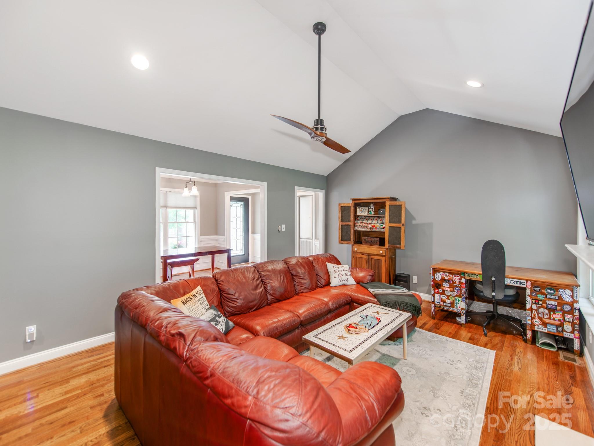 309 Brightwood Court SW