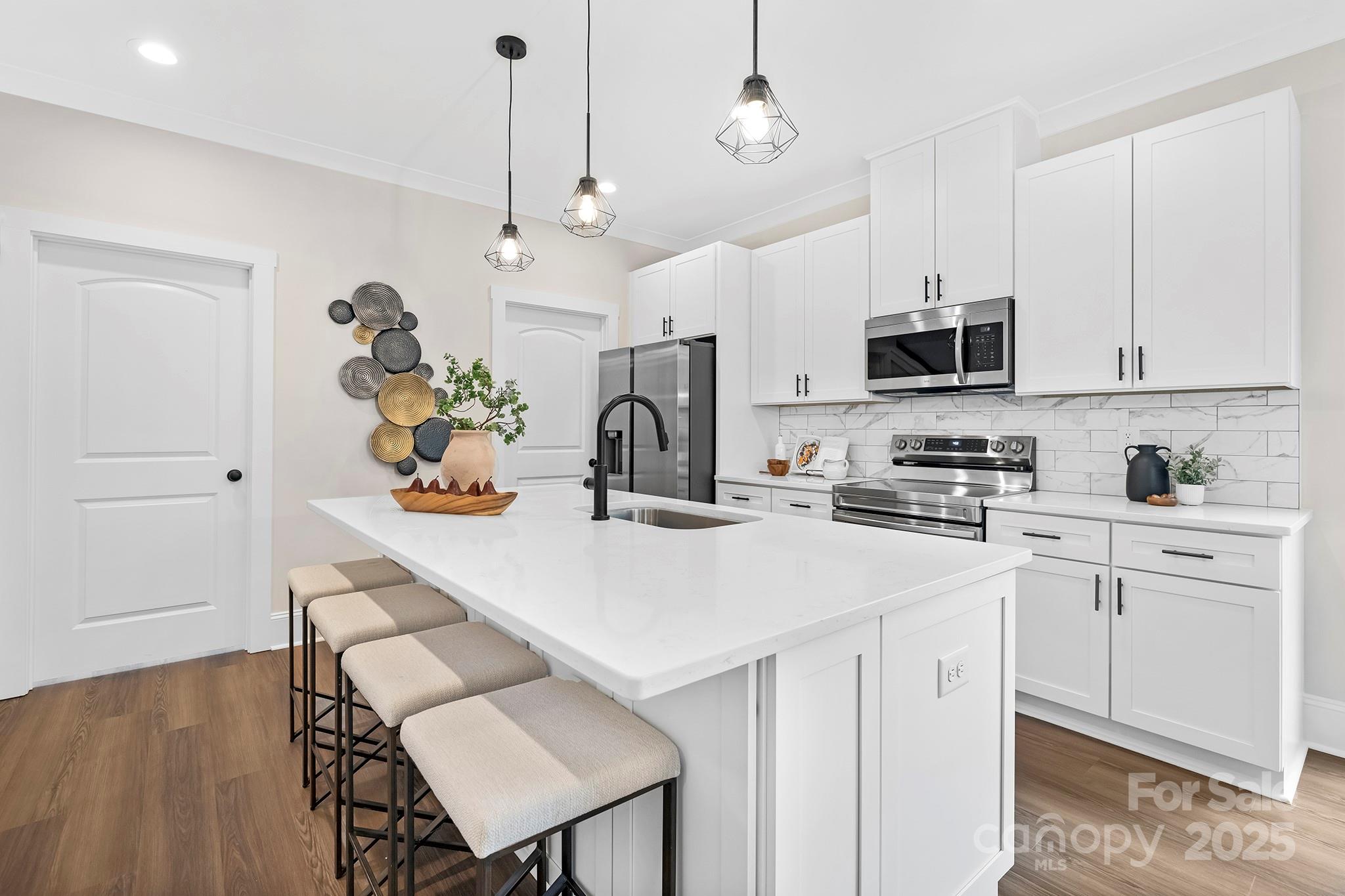 865 Old Farm Road Unit: L24