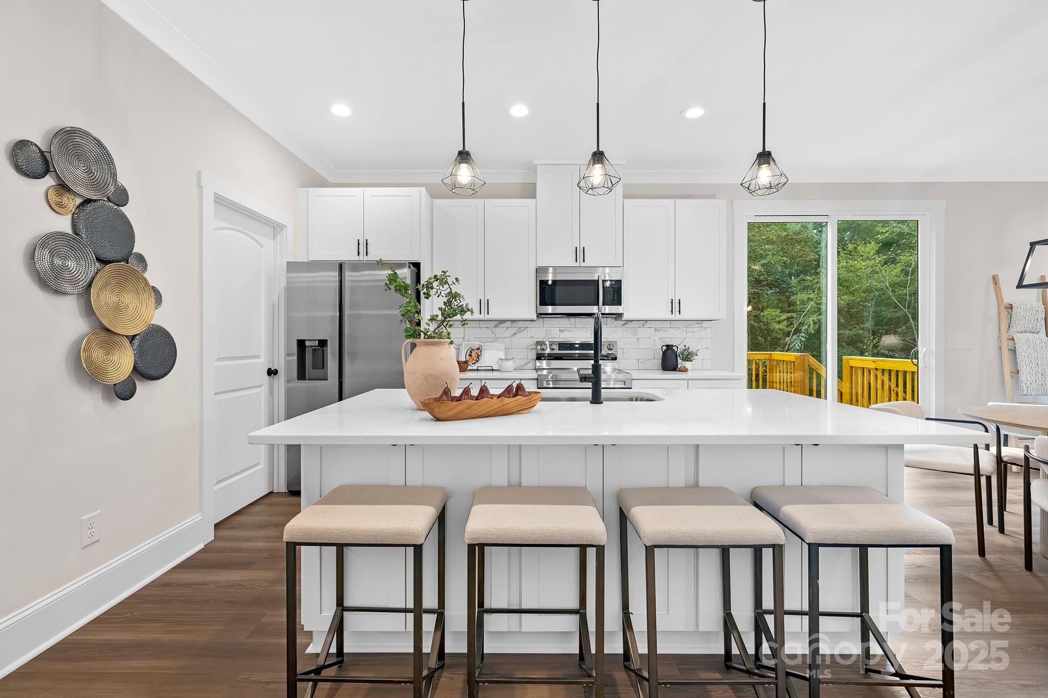 865 Old Farm Road Unit: L24