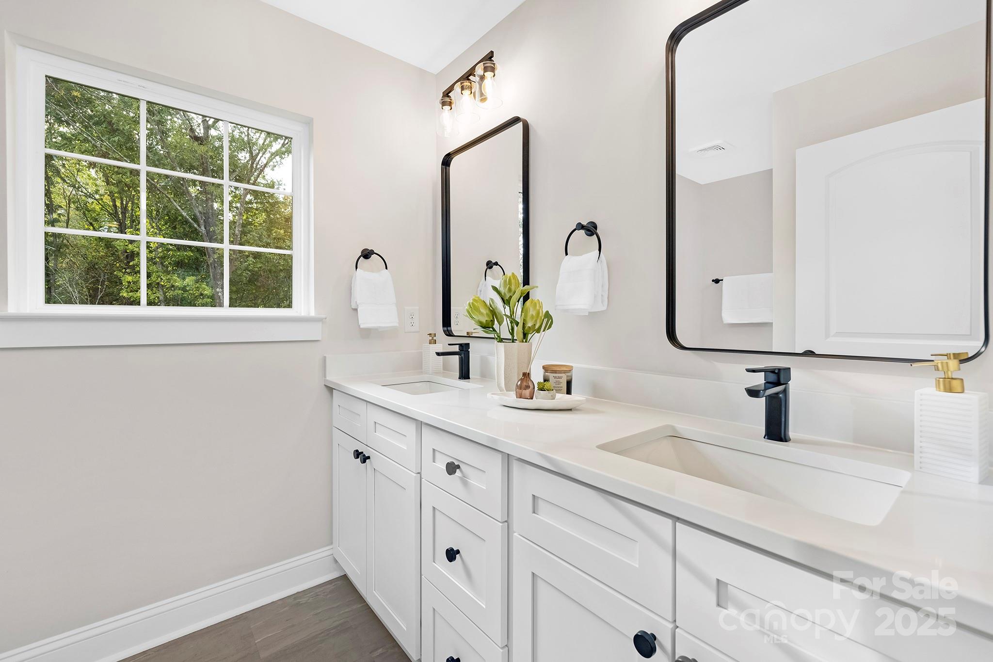 865 Old Farm Road Unit: L24