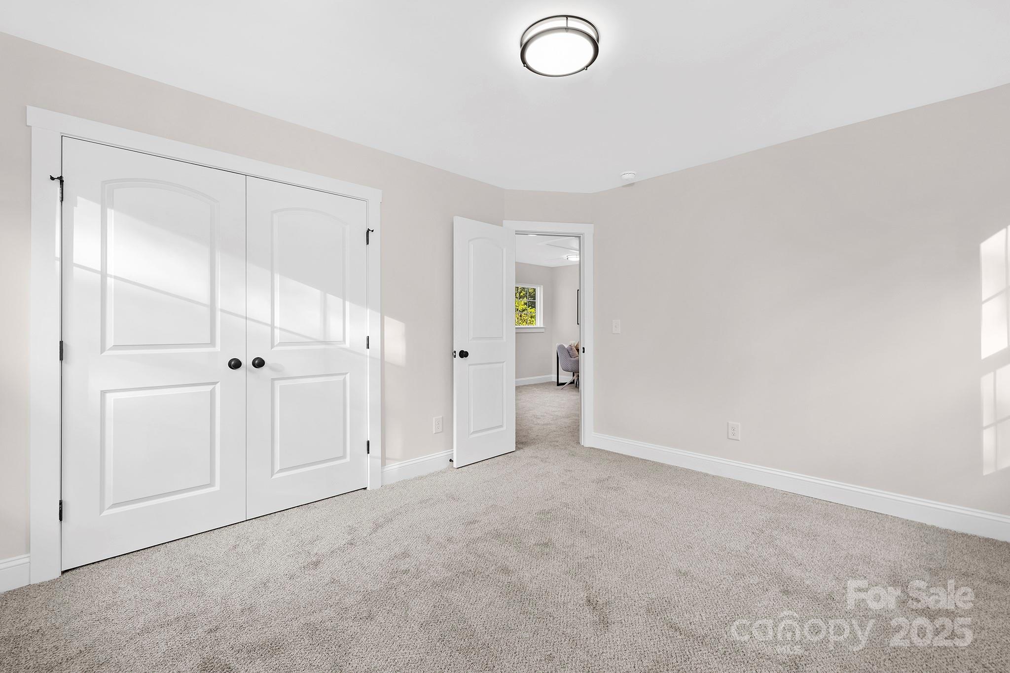 865 Old Farm Road Unit: L24