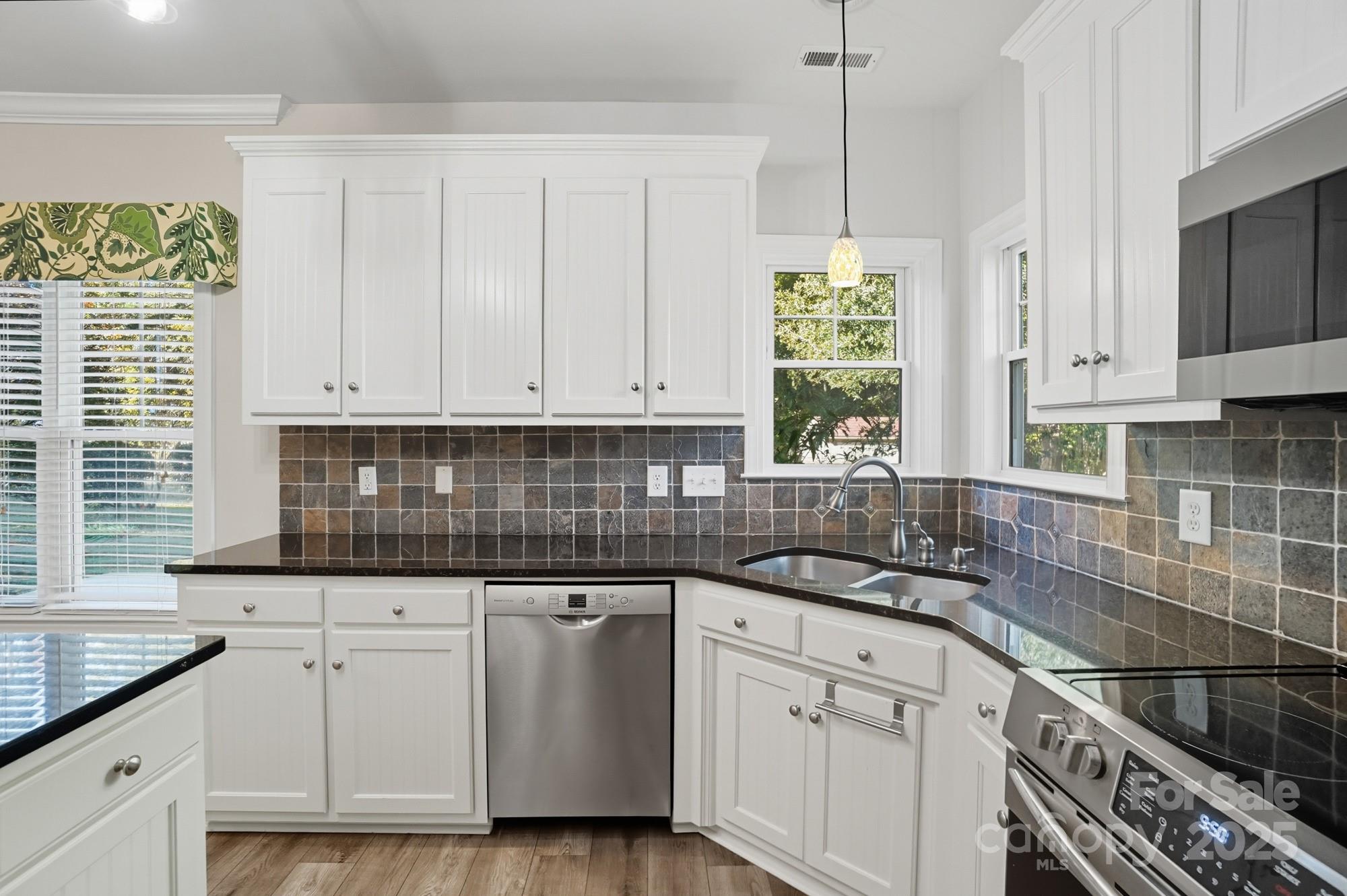 3633 Creek Ridge Drive