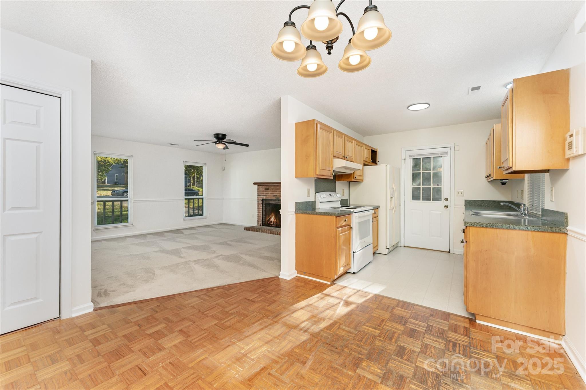 2319 Oak Leigh Drive