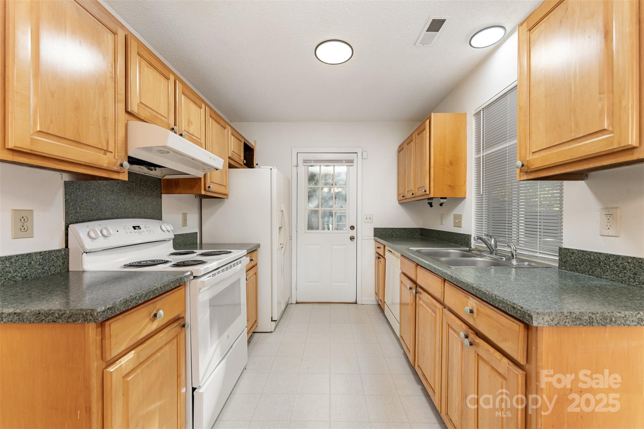 2319 Oak Leigh Drive