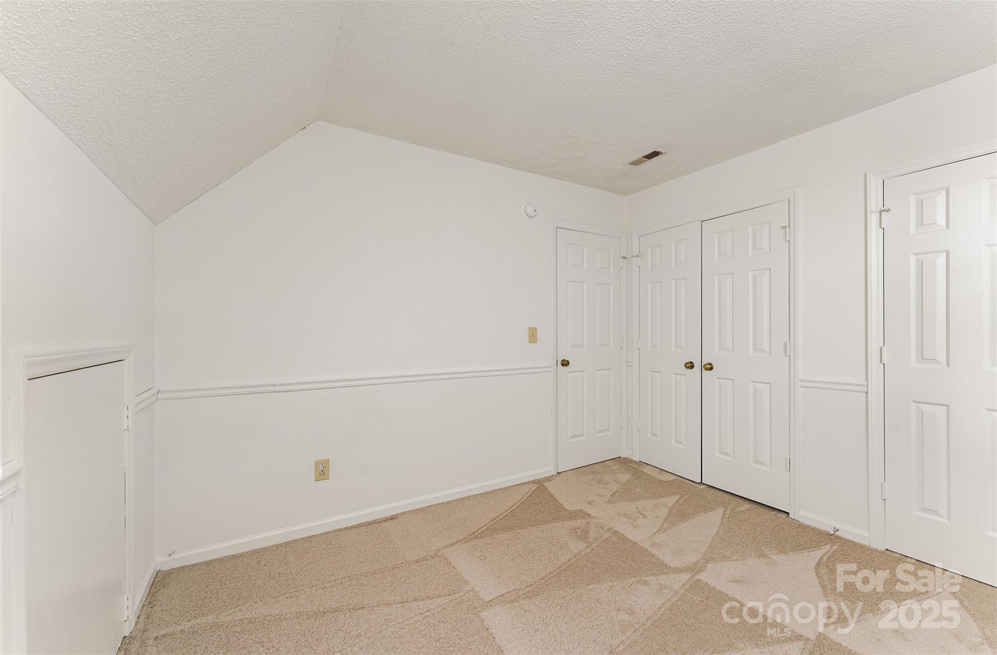 2319 Oak Leigh Drive