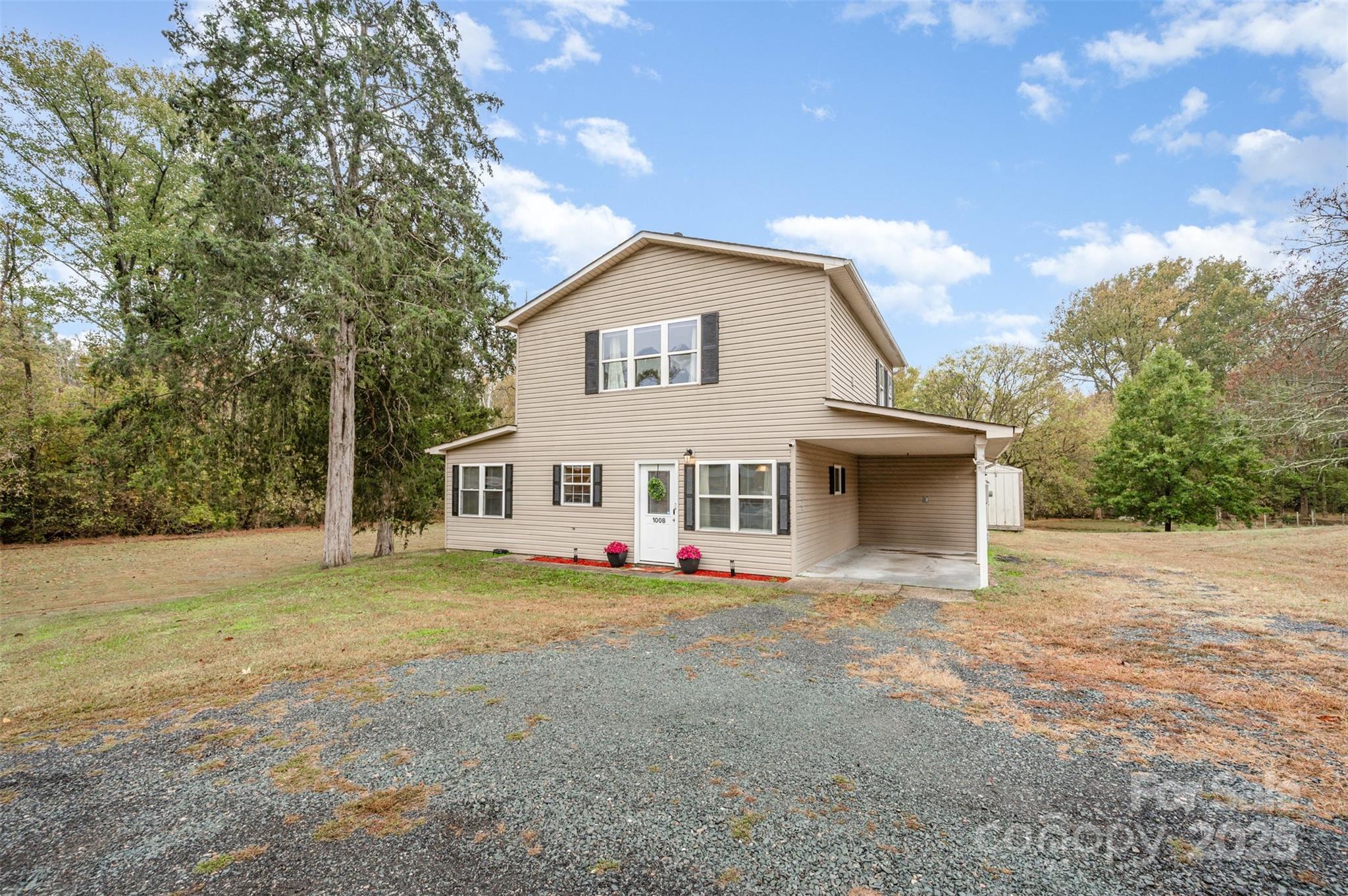 1008 Oak Trail Circle