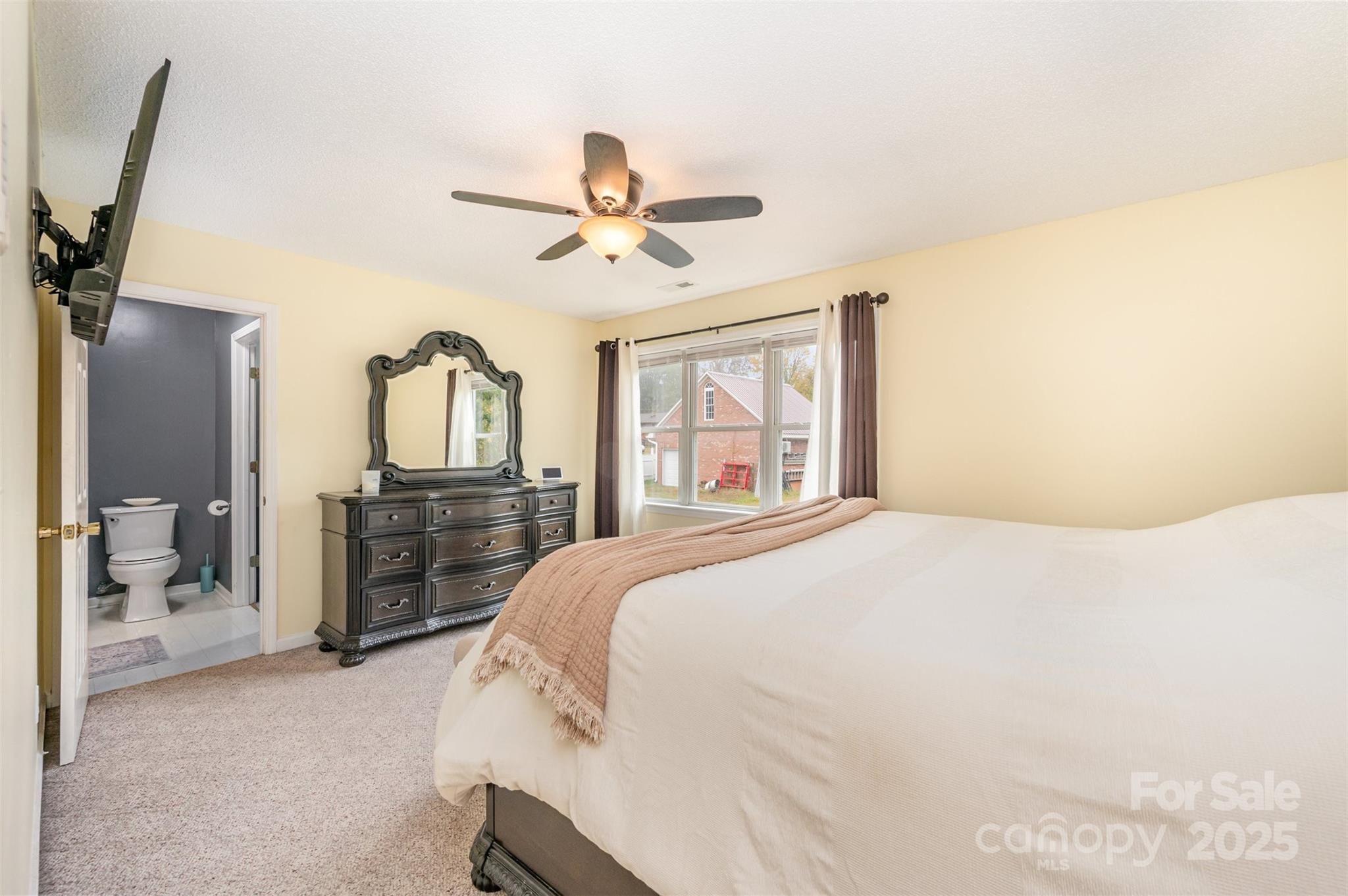 1008 Oak Trail Circle