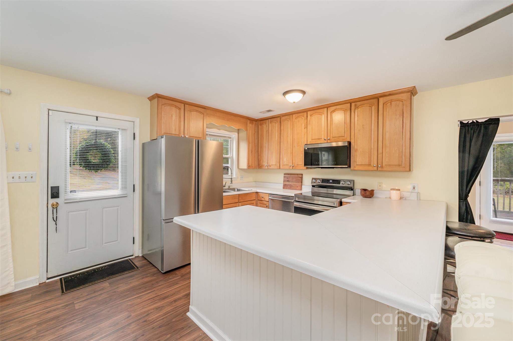 1008 Oak Trail Circle