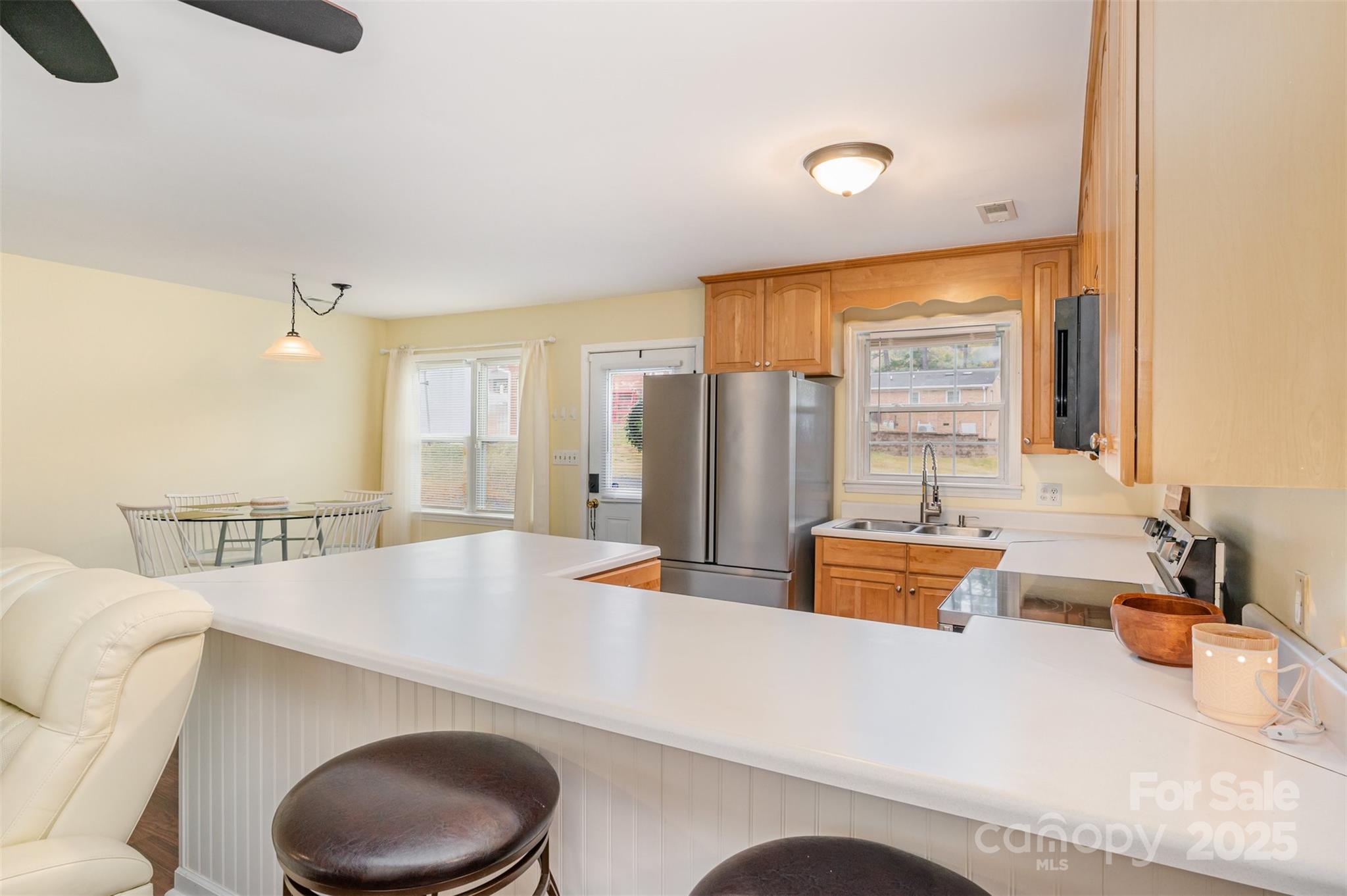 1008 Oak Trail Circle