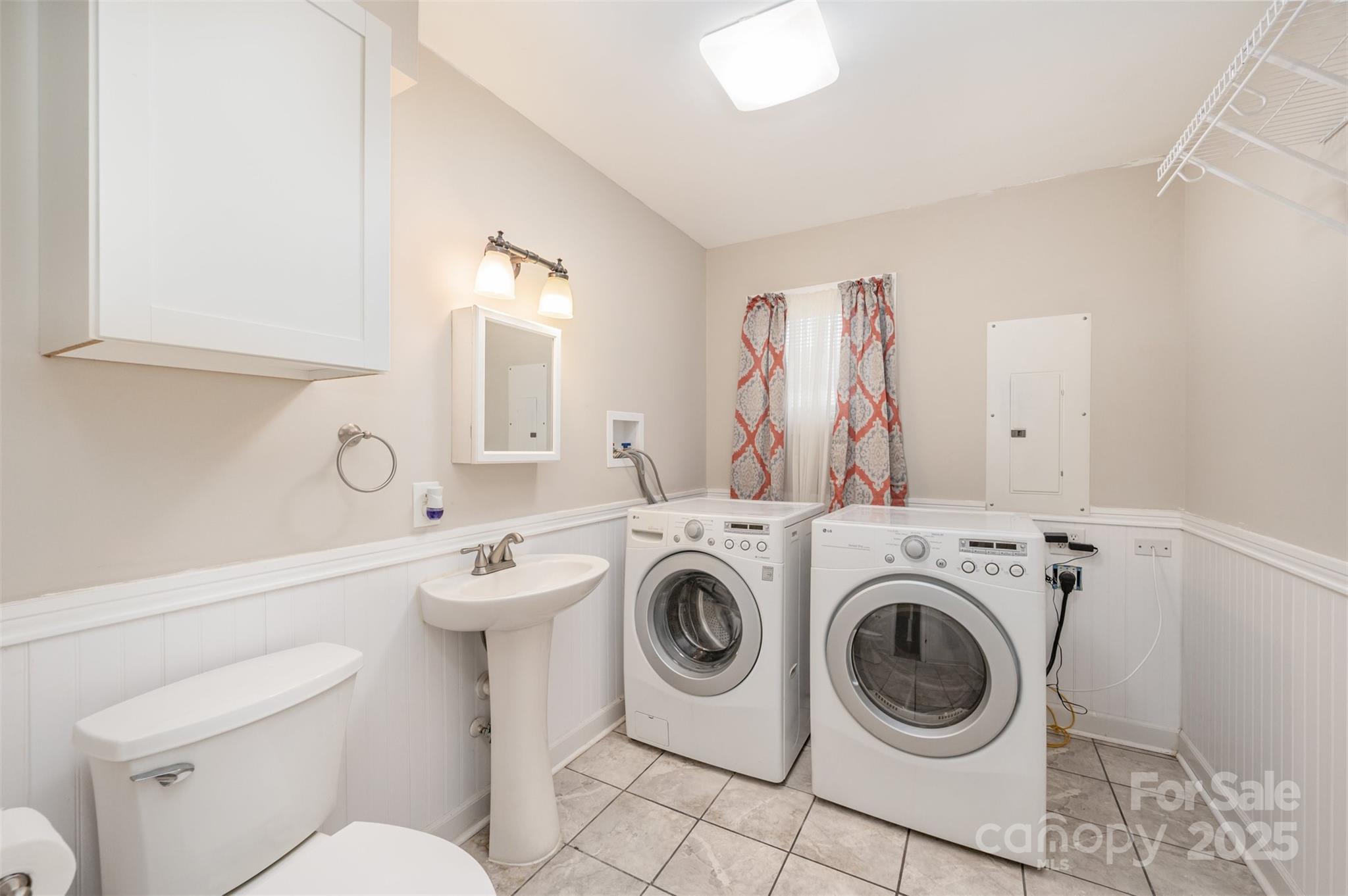 1008 Oak Trail Circle