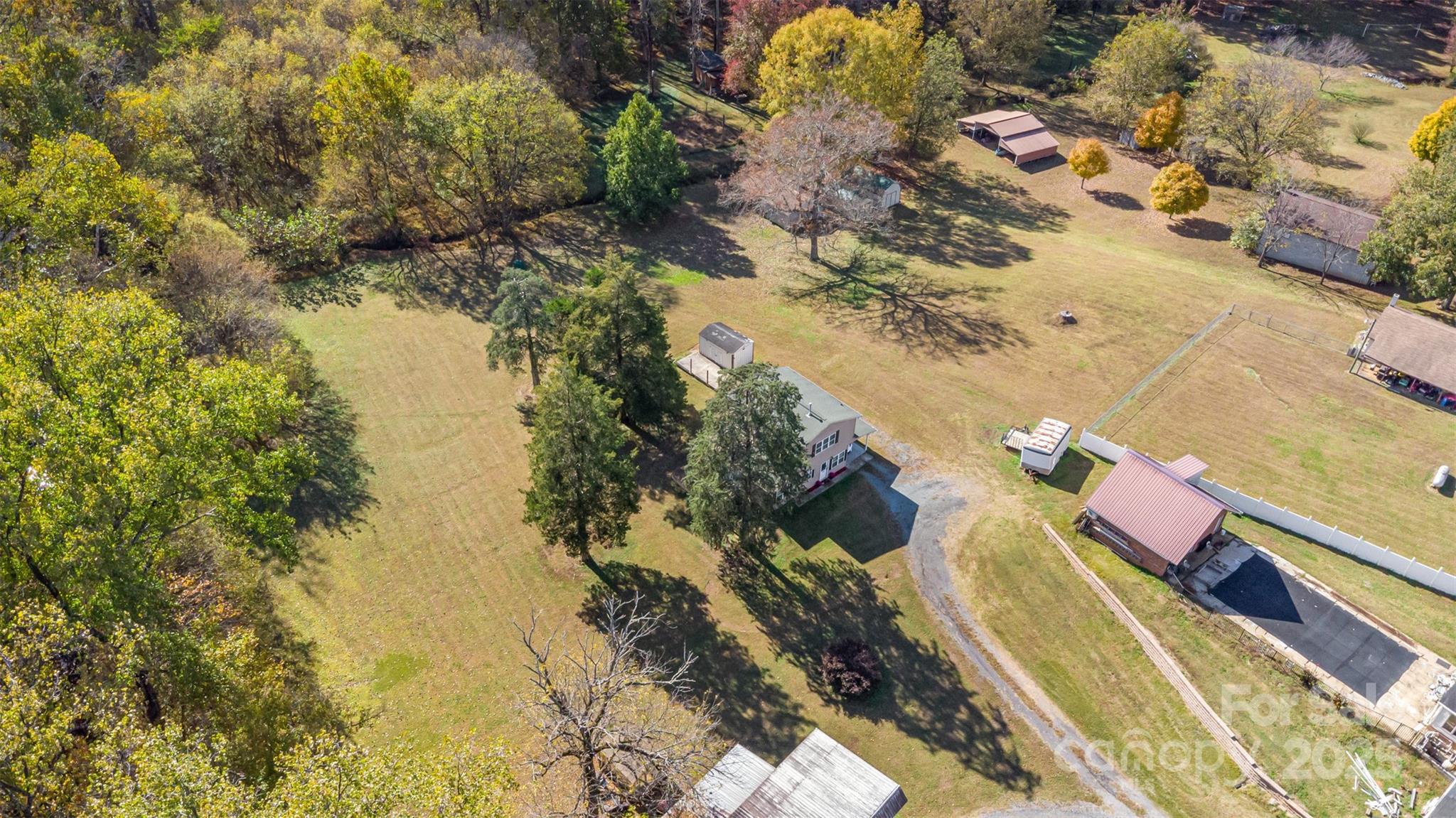 1008 Oak Trail Circle