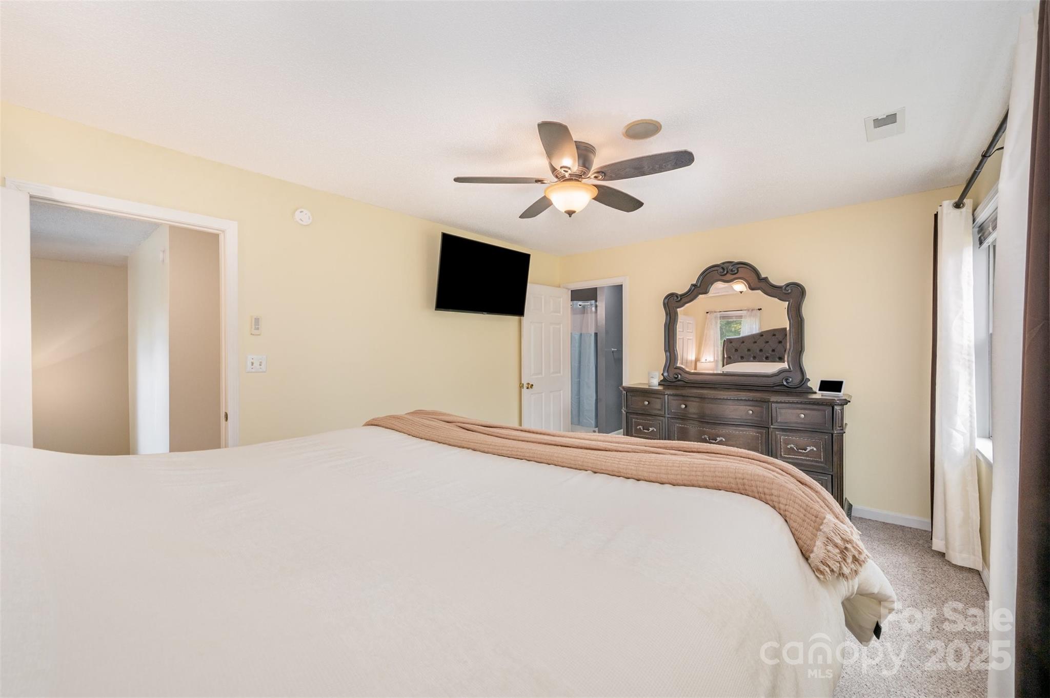 1008 Oak Trail Circle