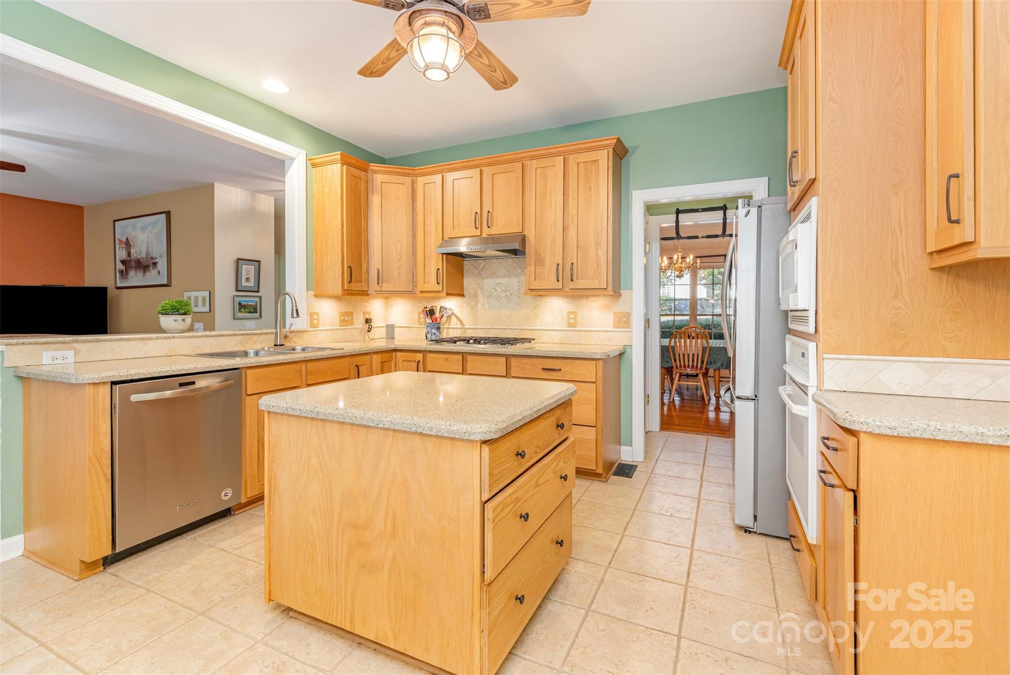 8437 Kilmartin Lane