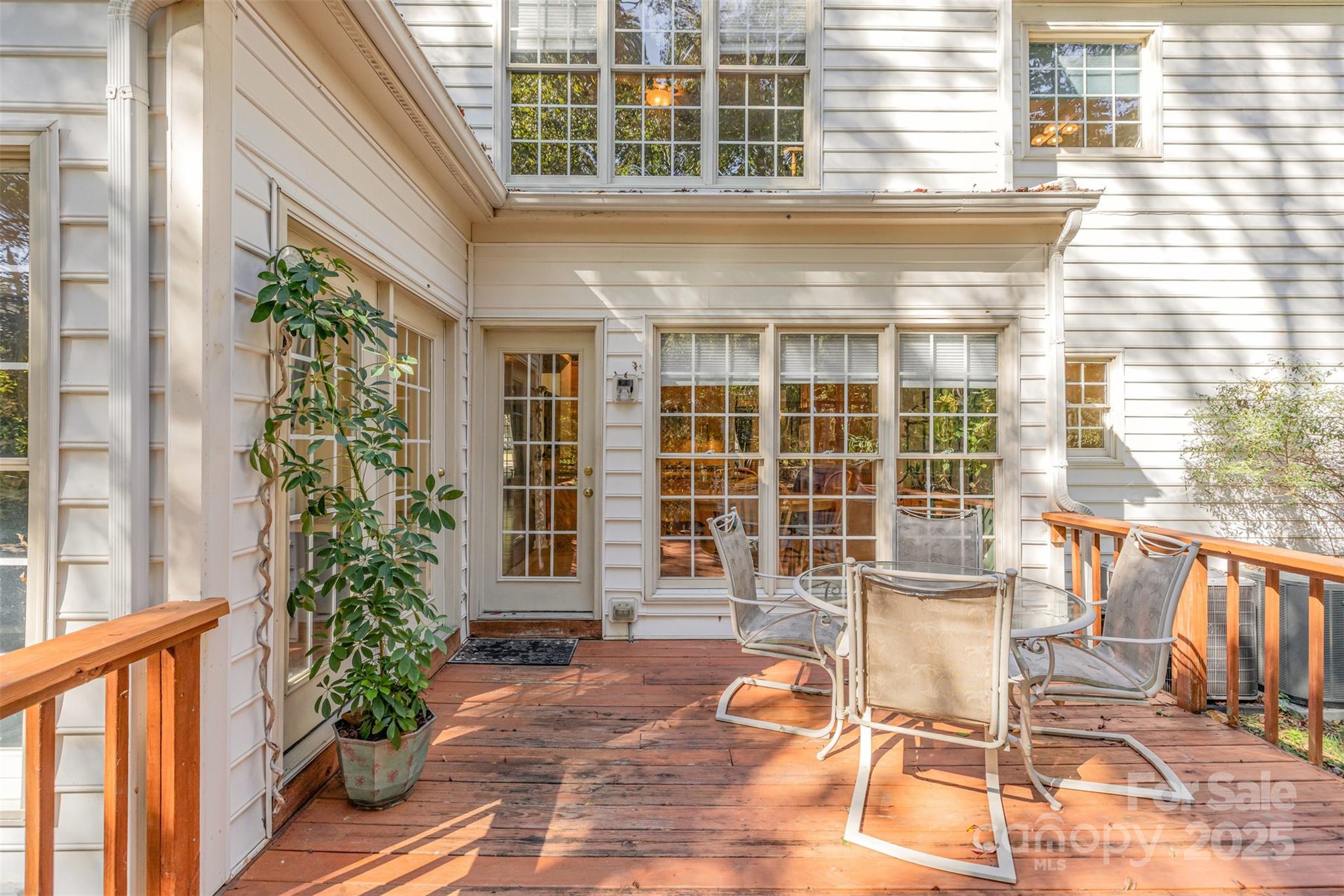 8437 Kilmartin Lane