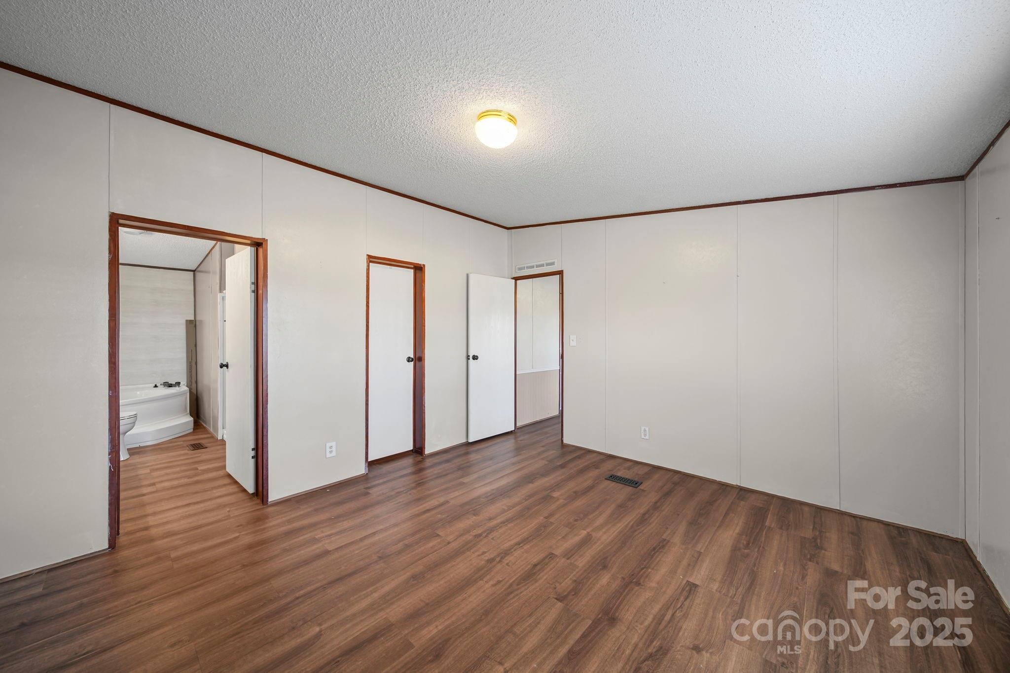 40149 Eagle Head Court