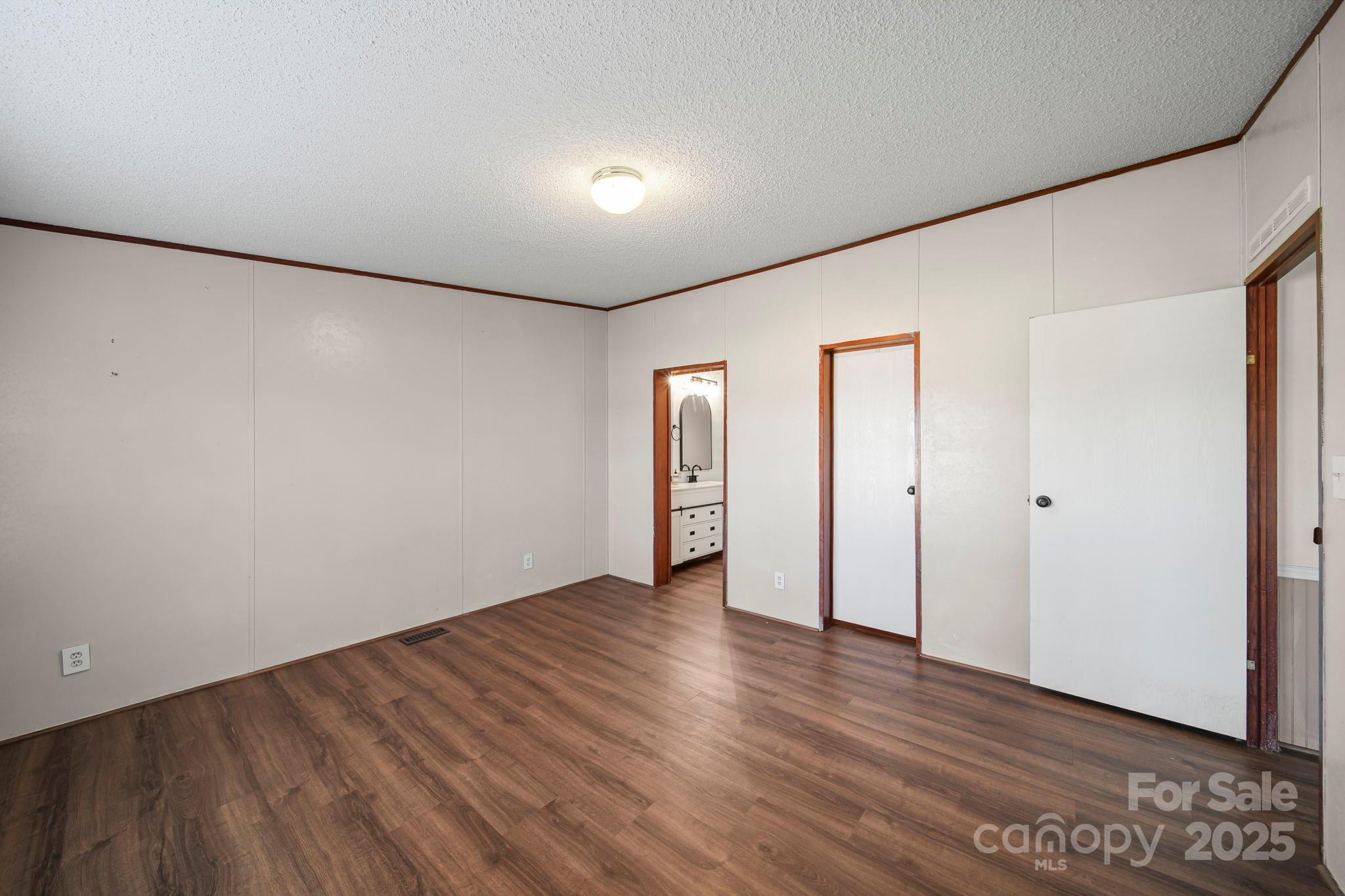 40149 Eagle Head Court