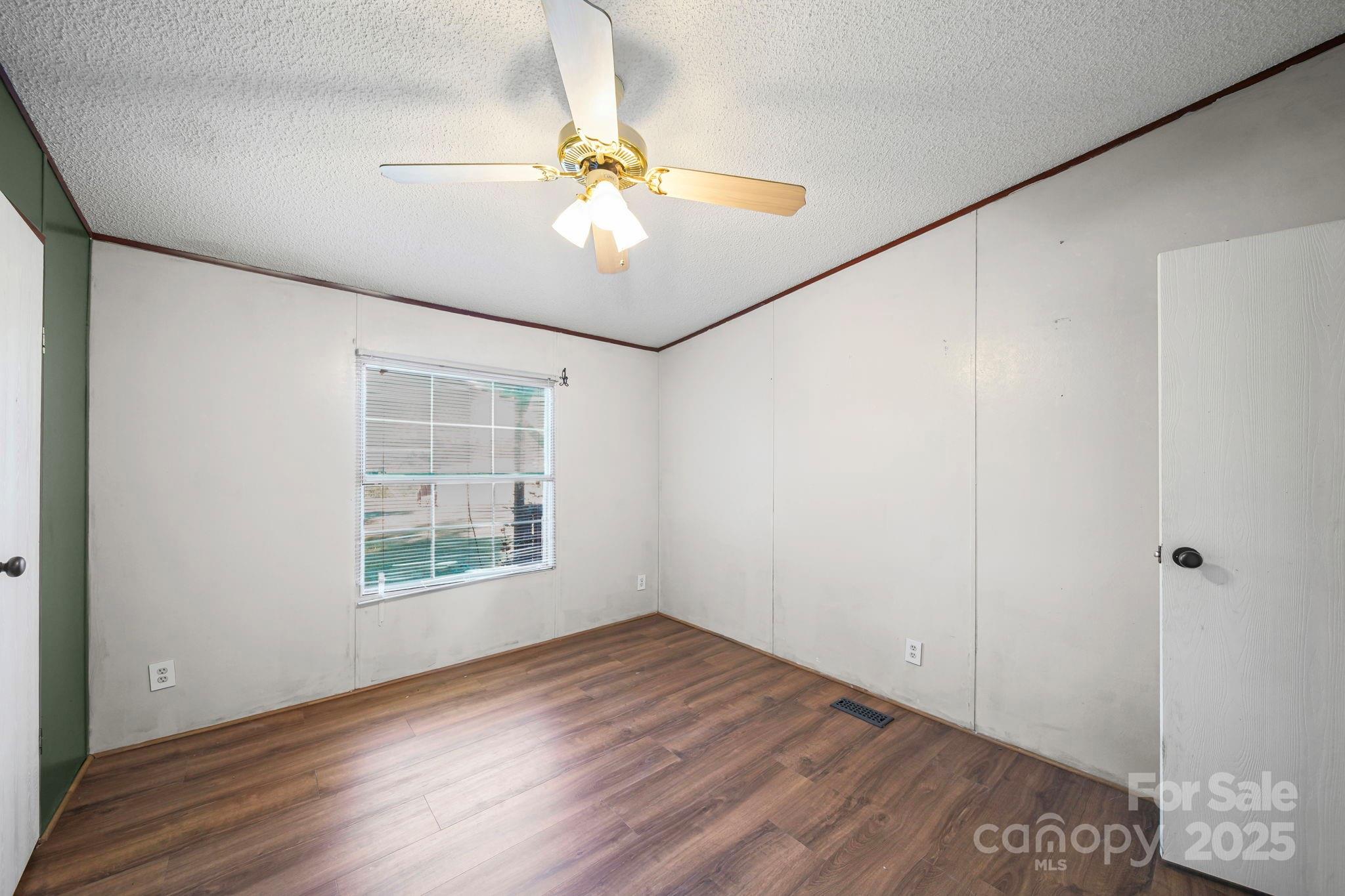 40149 Eagle Head Court