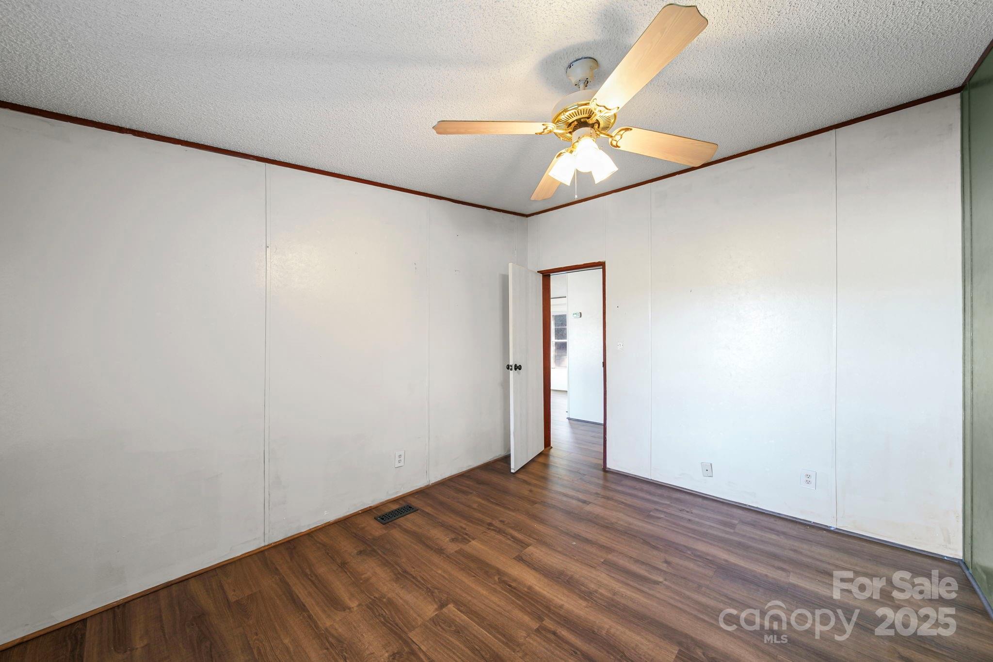 40149 Eagle Head Court