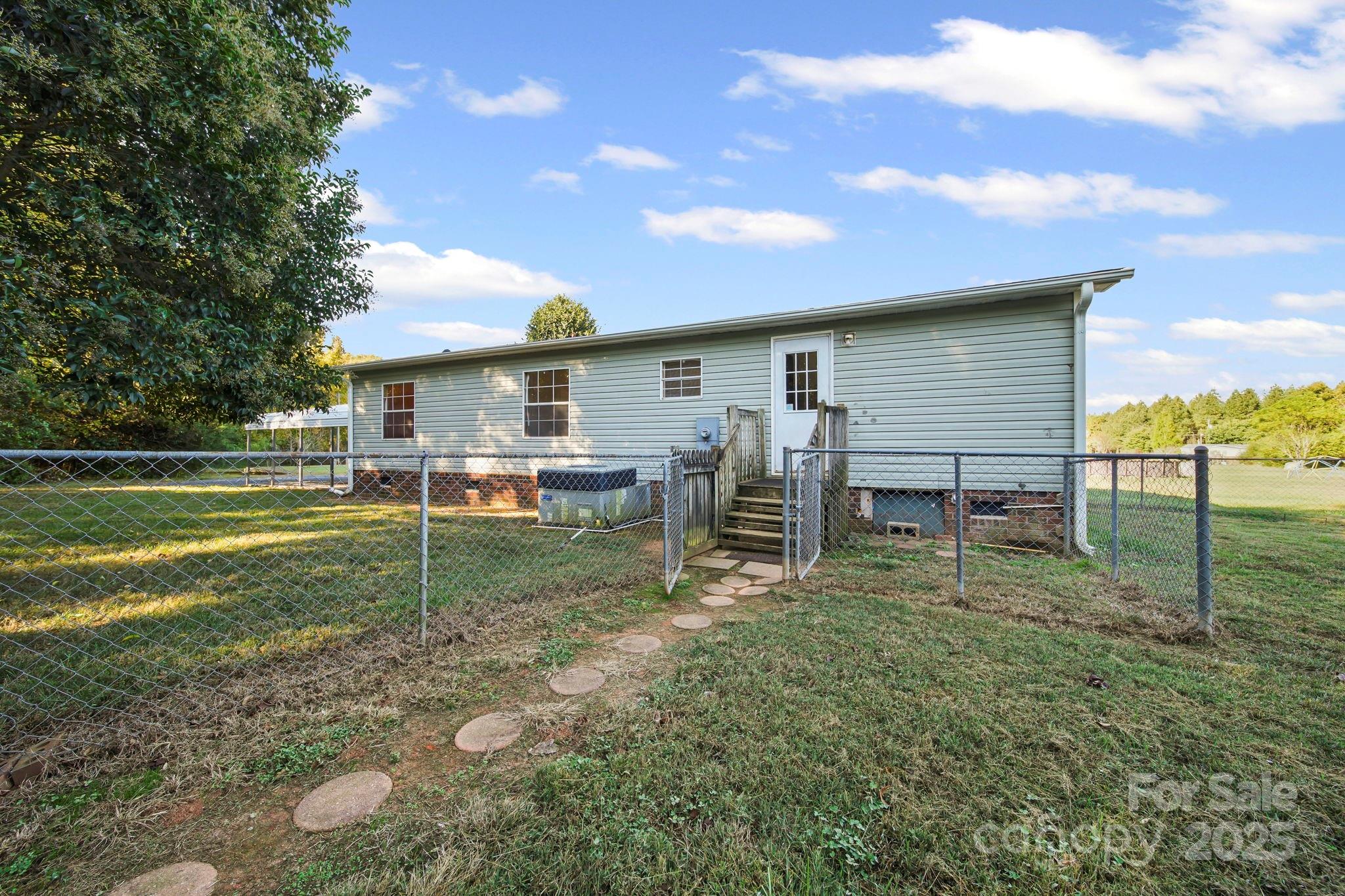 40149 Eagle Head Court