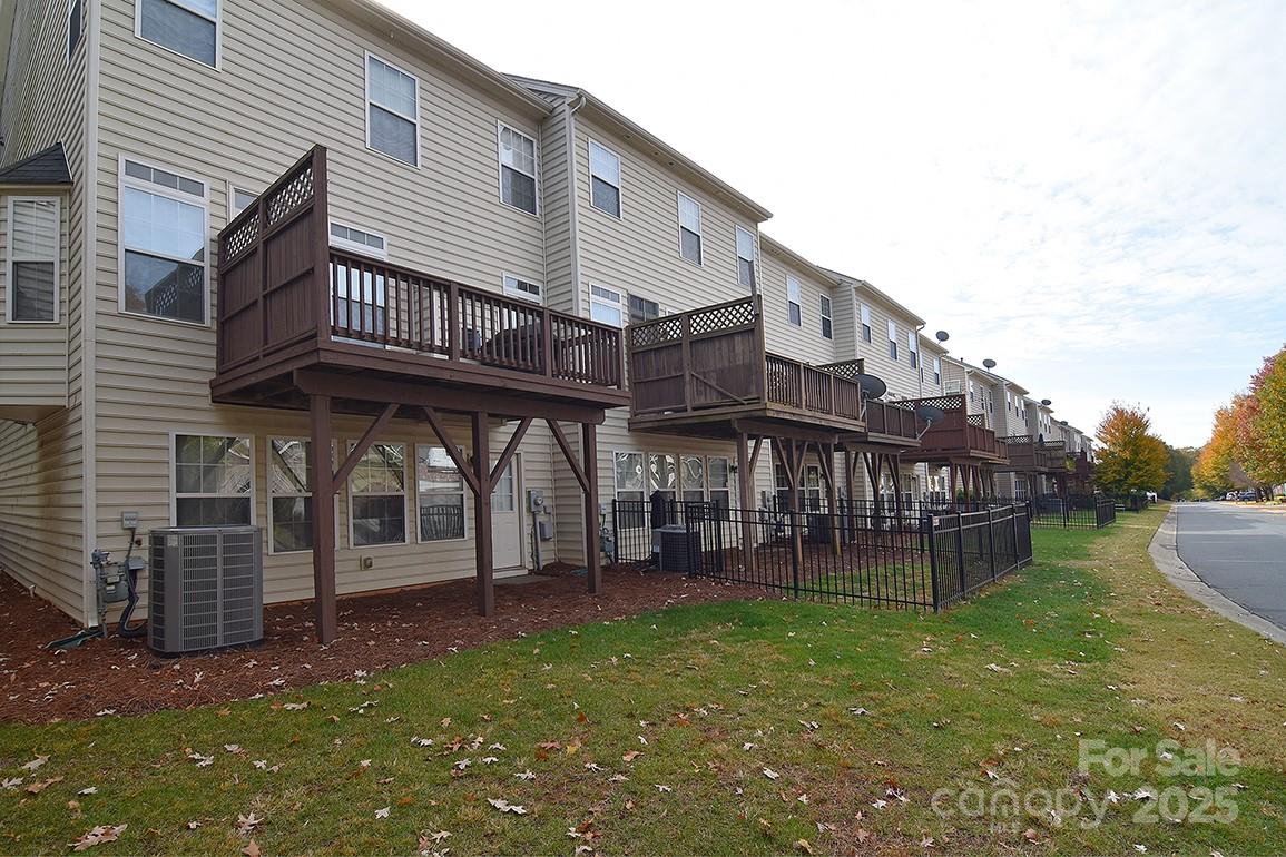 6134 Rockefeller Lane