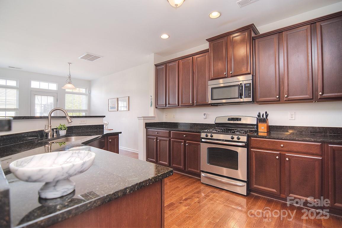 6134 Rockefeller Lane