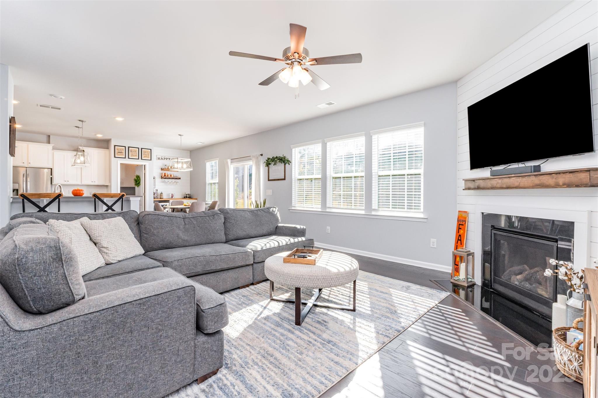 15115 Oleander Drive