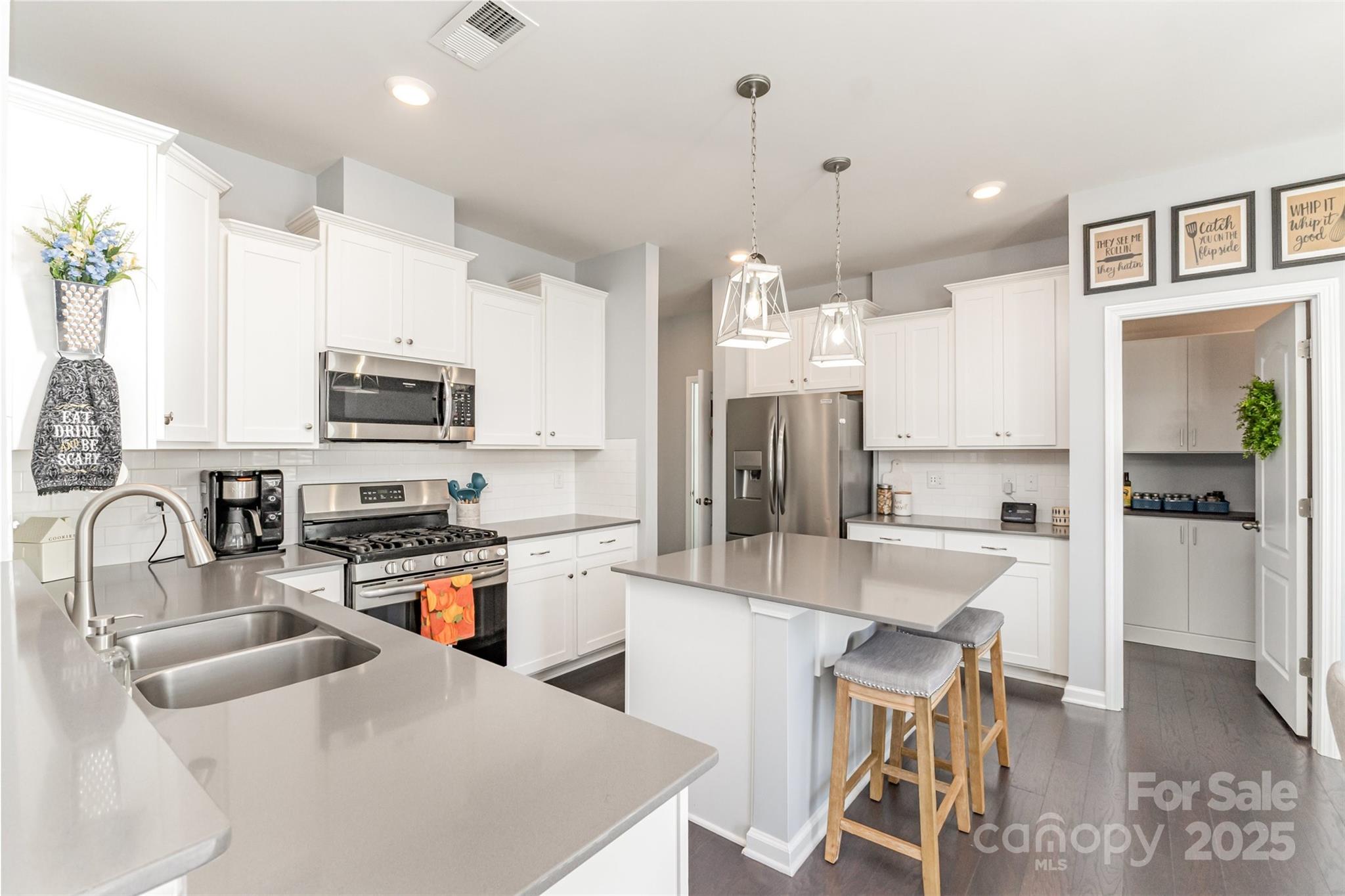 15115 Oleander Drive