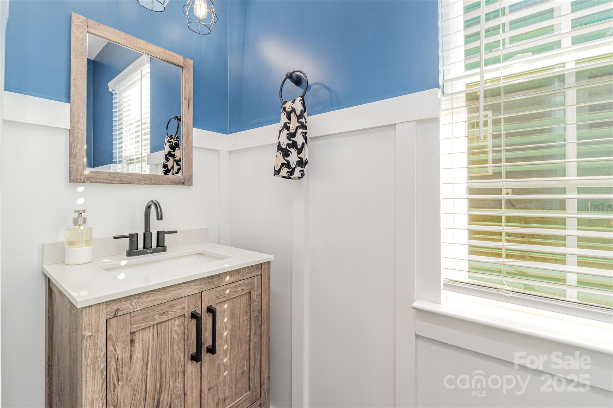 15115 Oleander Drive