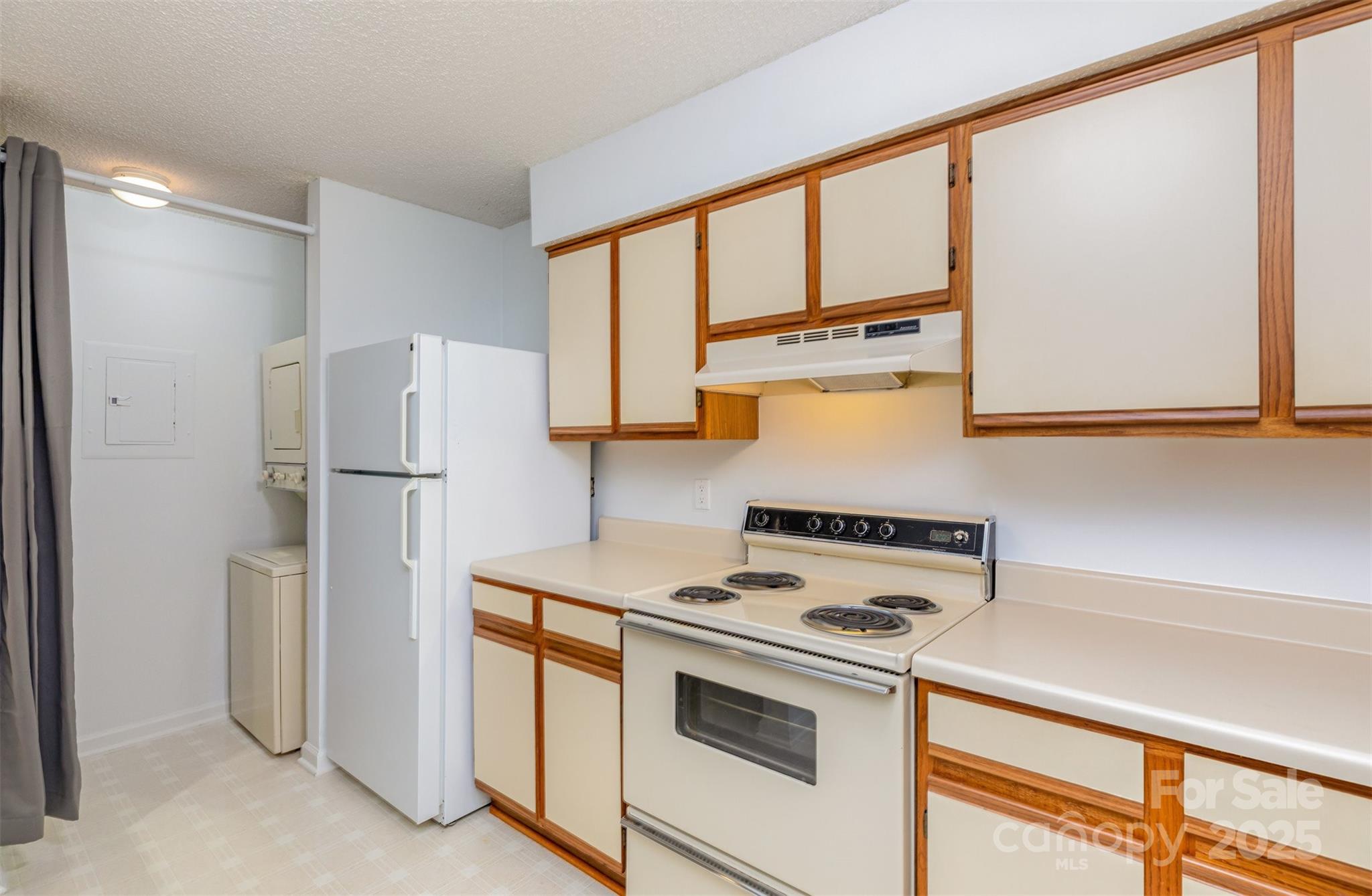 1021 Churchill Downs Court Unit: G