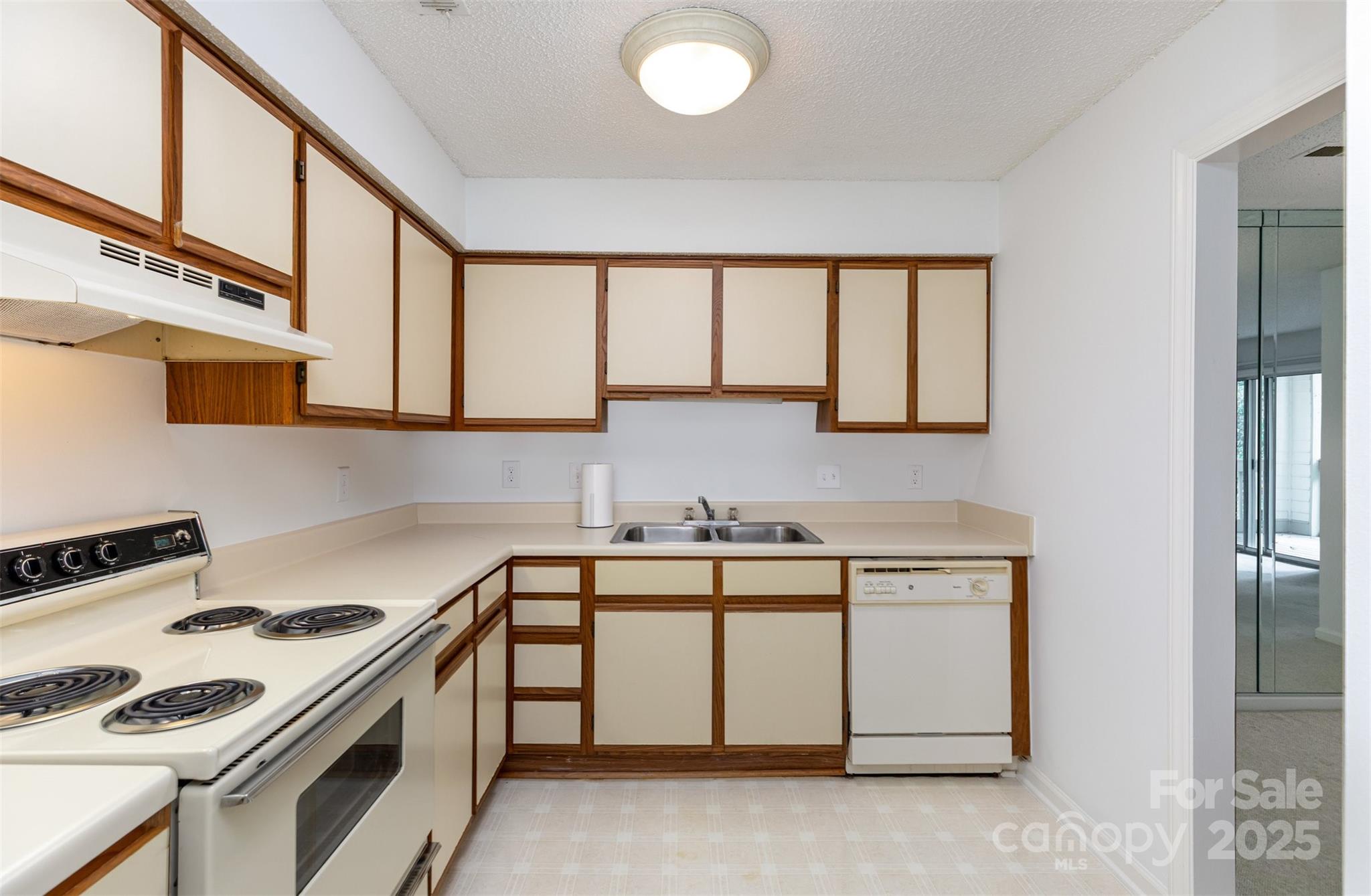 1021 Churchill Downs Court Unit: G