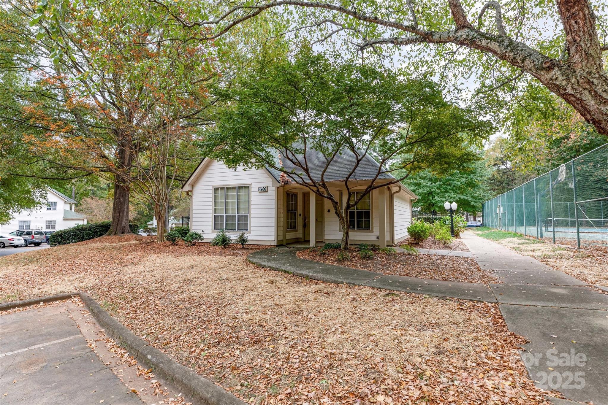 1021 Churchill Downs Court Unit: G