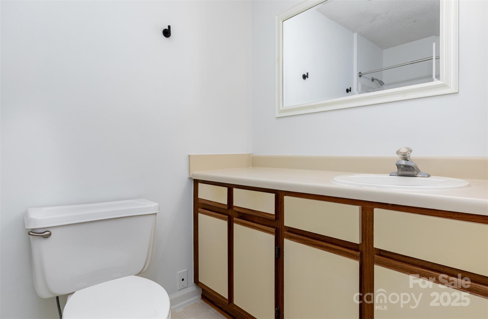 1021 Churchill Downs Court Unit: G