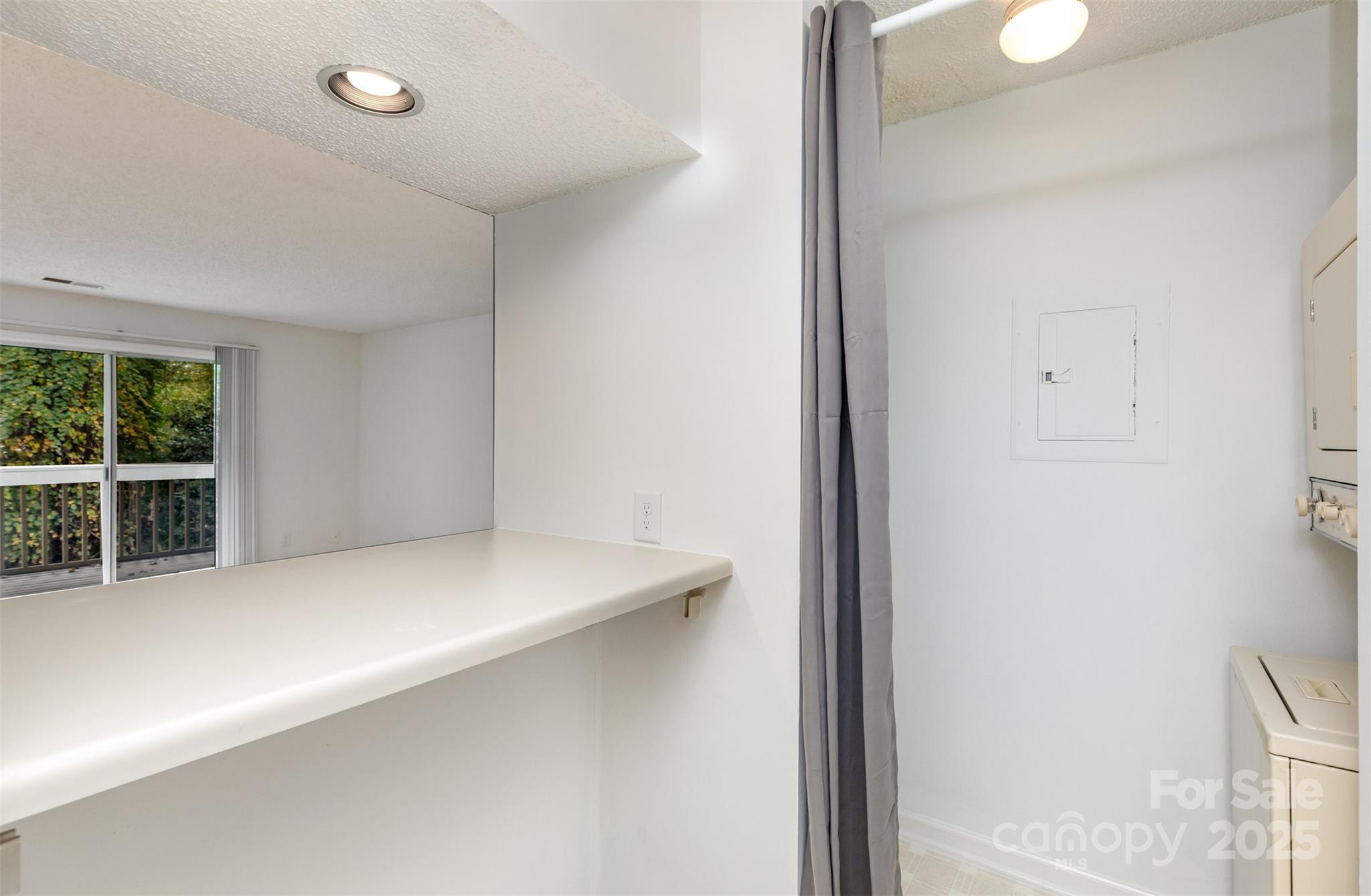 1021 Churchill Downs Court Unit: G