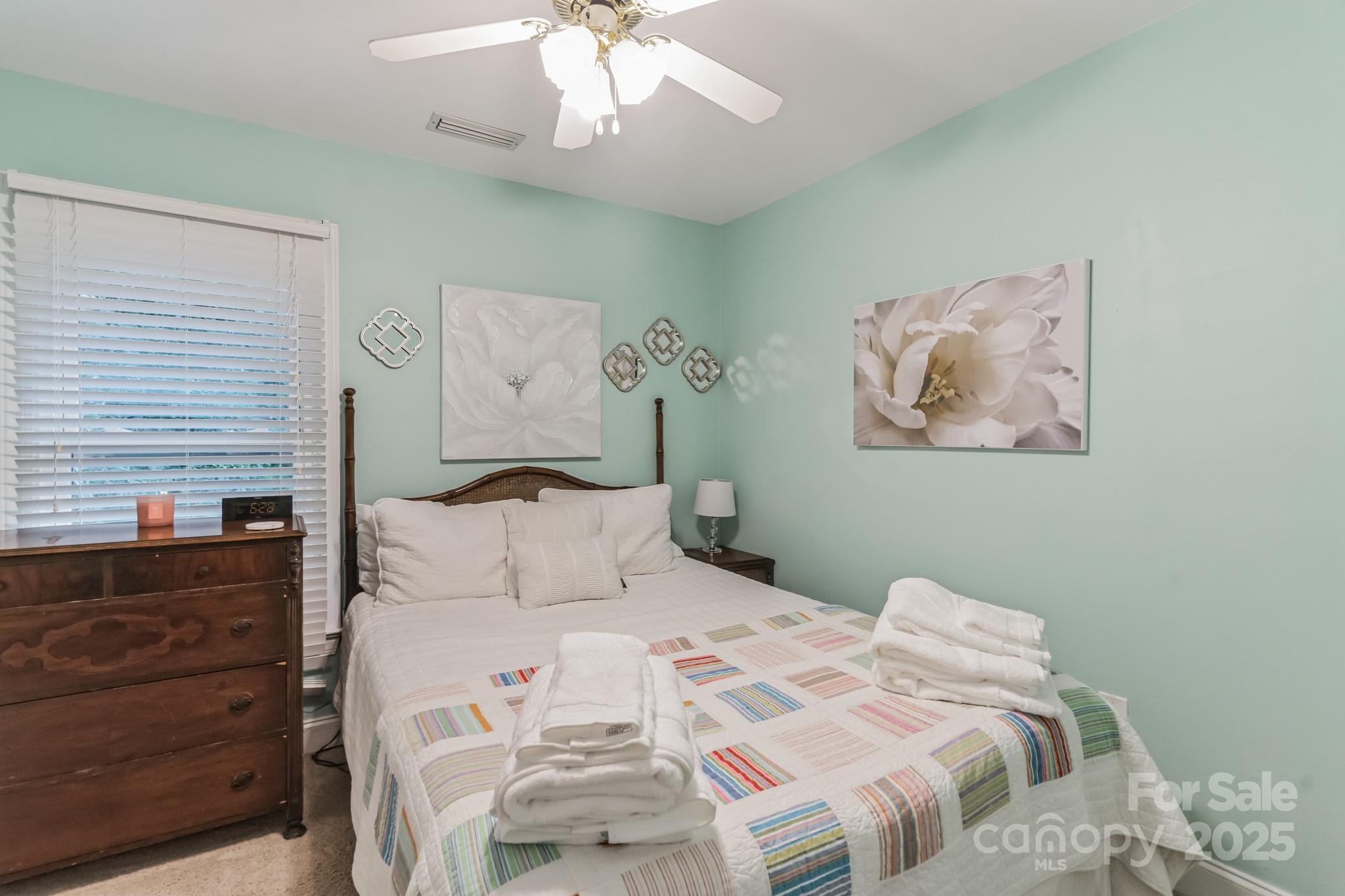 122 Mariner Pointe Lane