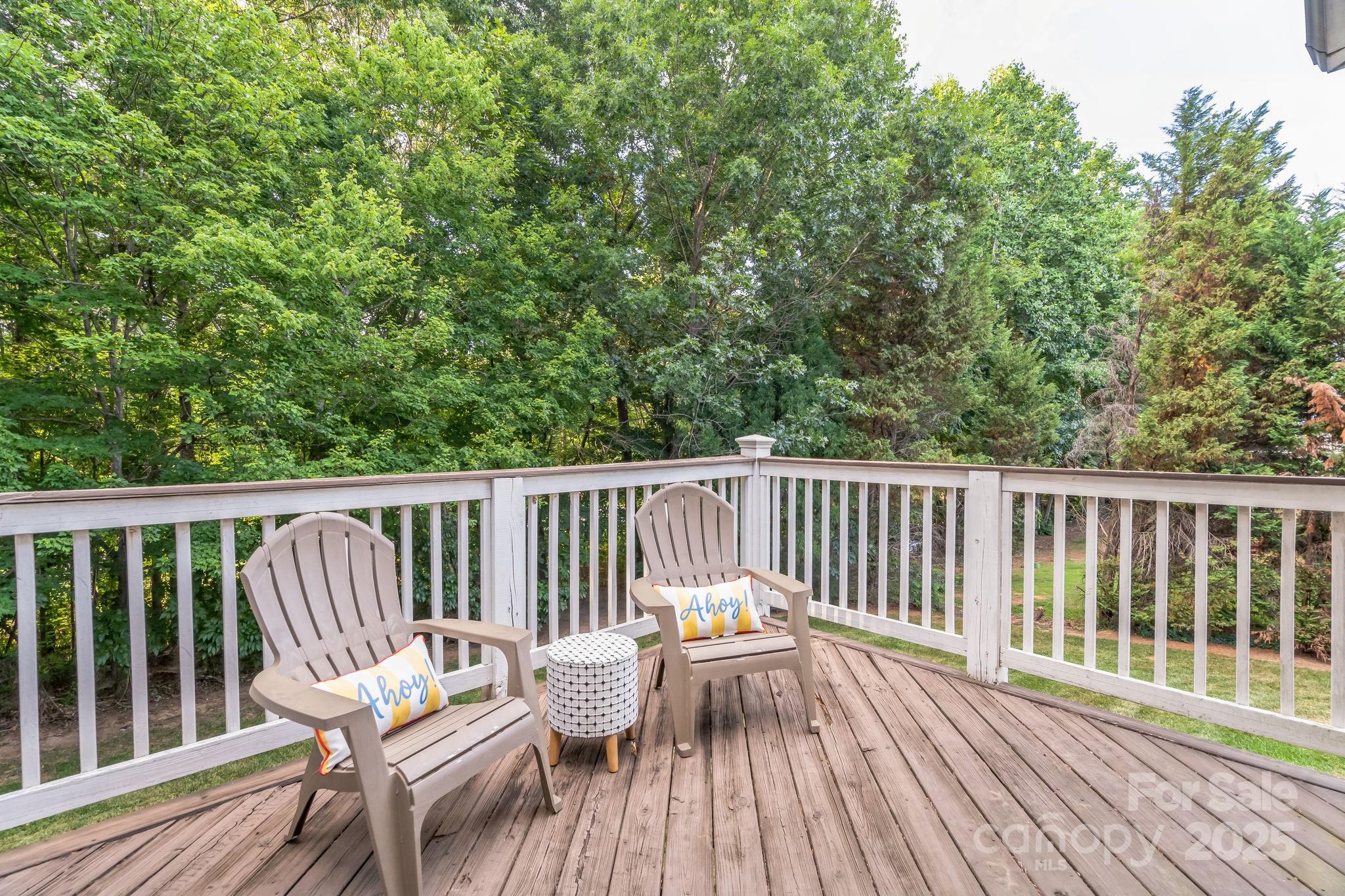 122 Mariner Pointe Lane